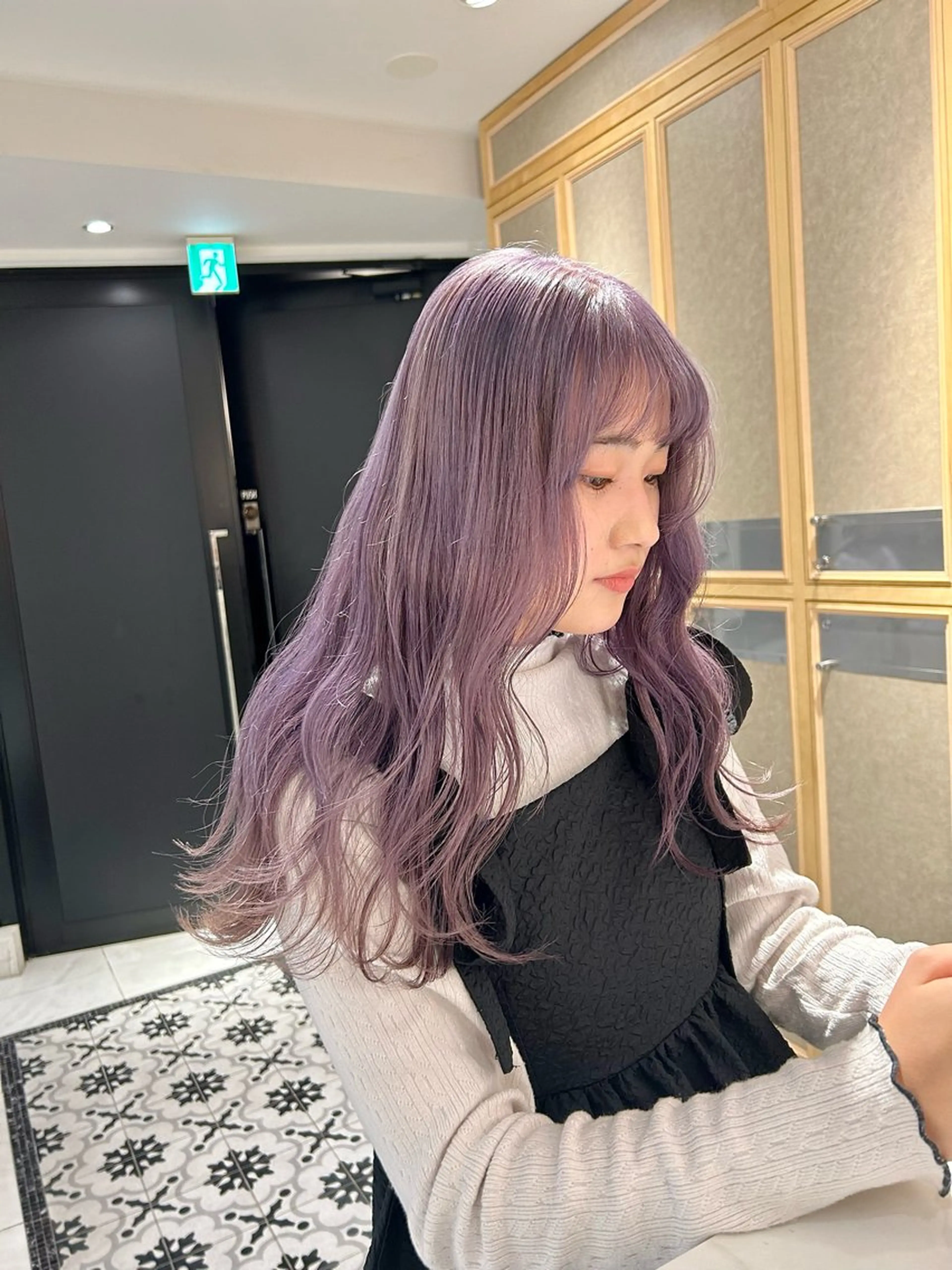 セミロング ラベンダーベージュ ayumi / ミディアムトーンのヘアスタイル