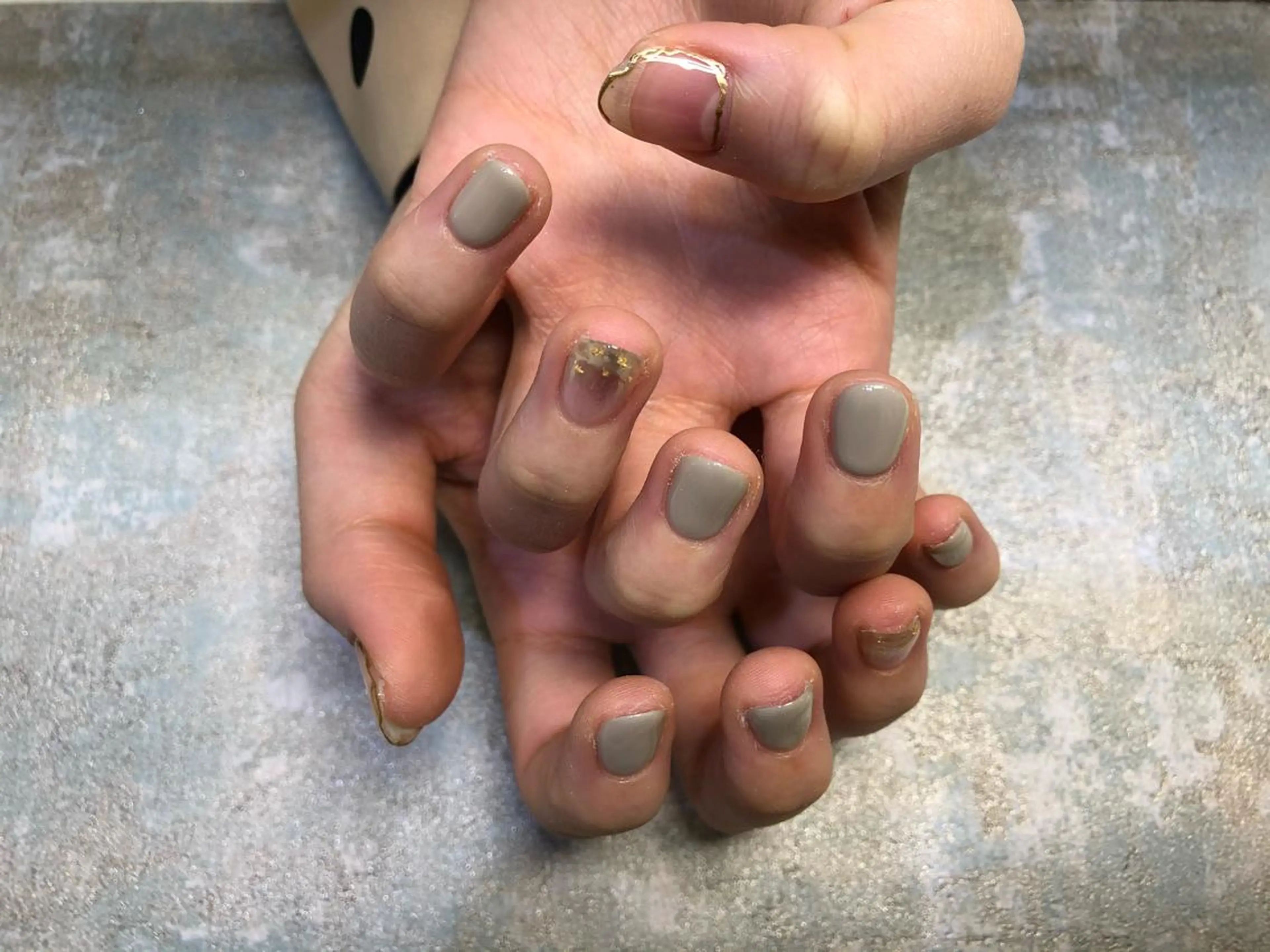 ネイル ミラーネイル シルバー ハンドネイル fairy 村居 愛香のネイルデザイン