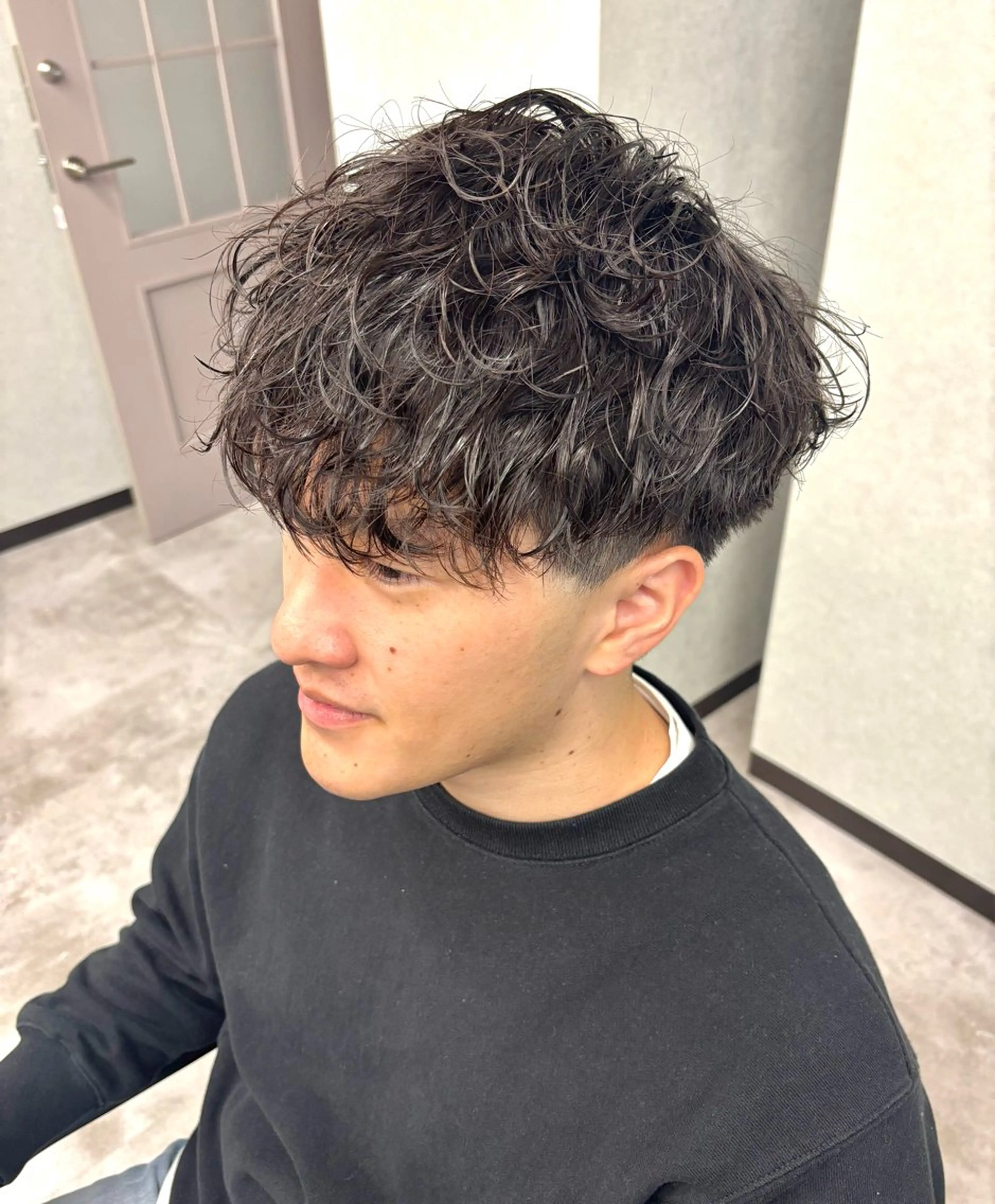 ショート パーマ メンズ メンズパーマ 波巻きパーマ スパイラルパーマ メンズサロン/戸塚駅 東口3分/冨田大輝のヘアスタイル