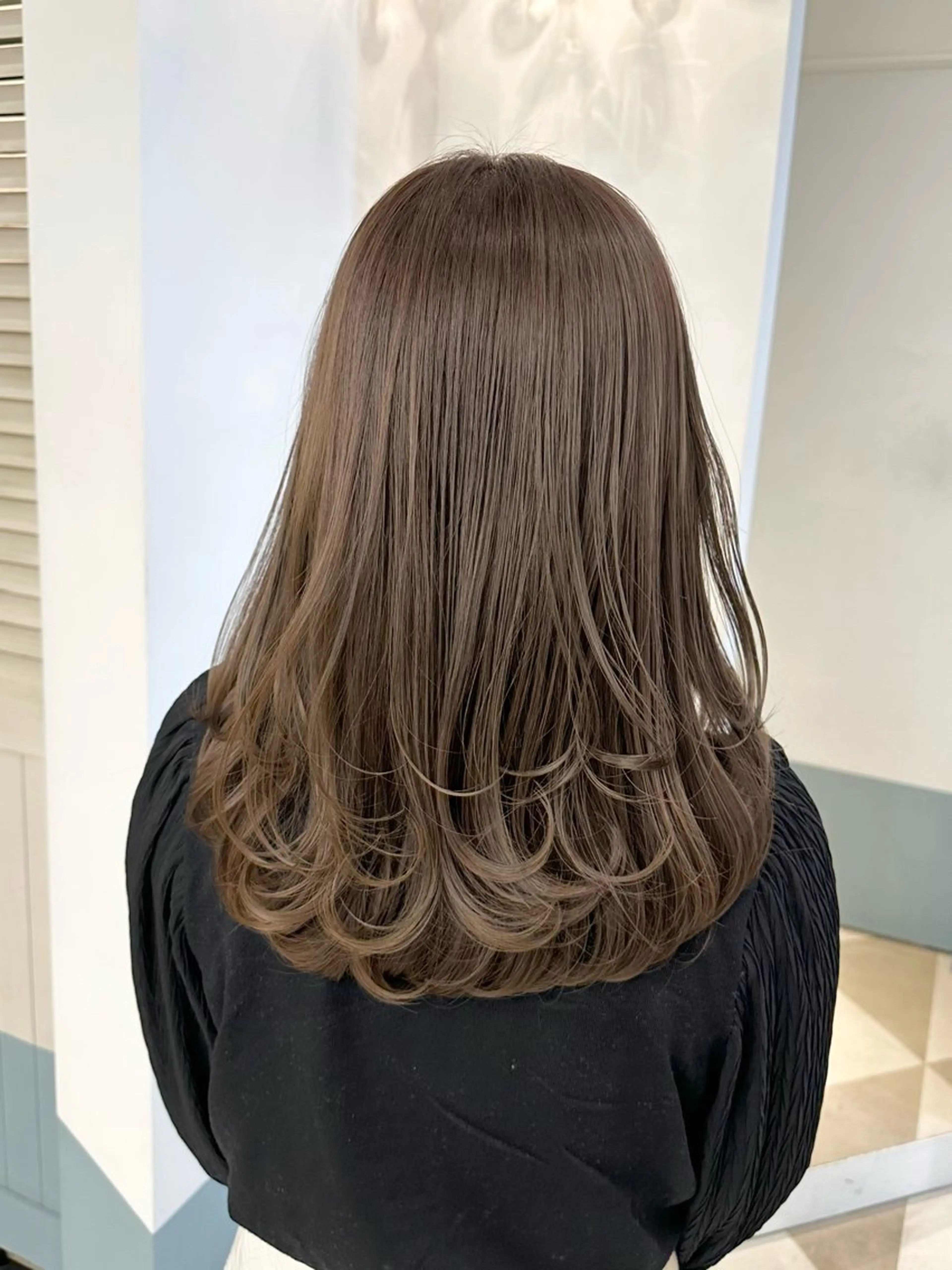 セミロング ヘアカラー トリートメント L'EANE THE TOKYO所属・ロングカット無料｜ 青山 ｜髪質改善のヘアスタイル