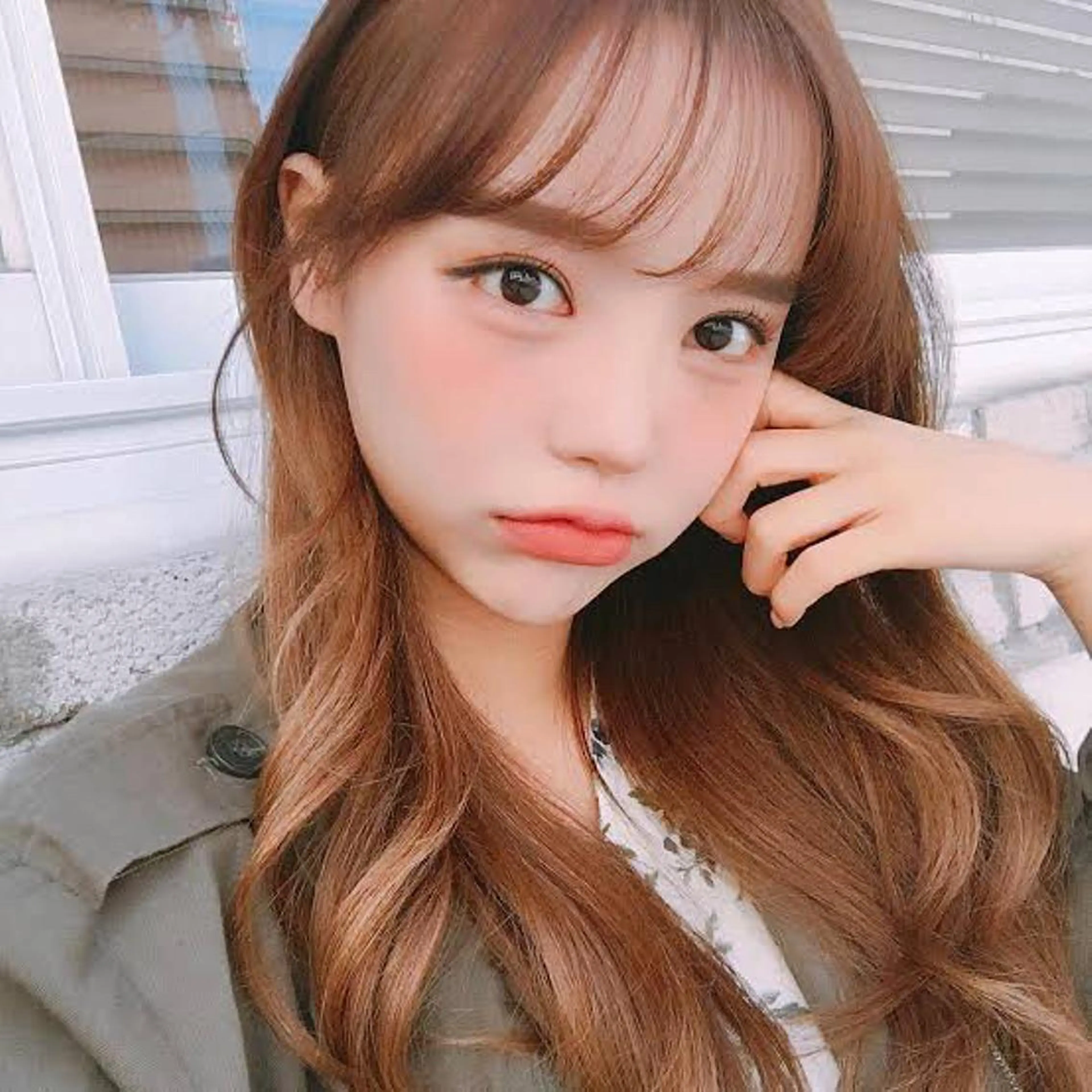 セミロング カラー カット ヘアカラー トリートメント ヘアセット 柔らかbeige モトキのヘアスタイル