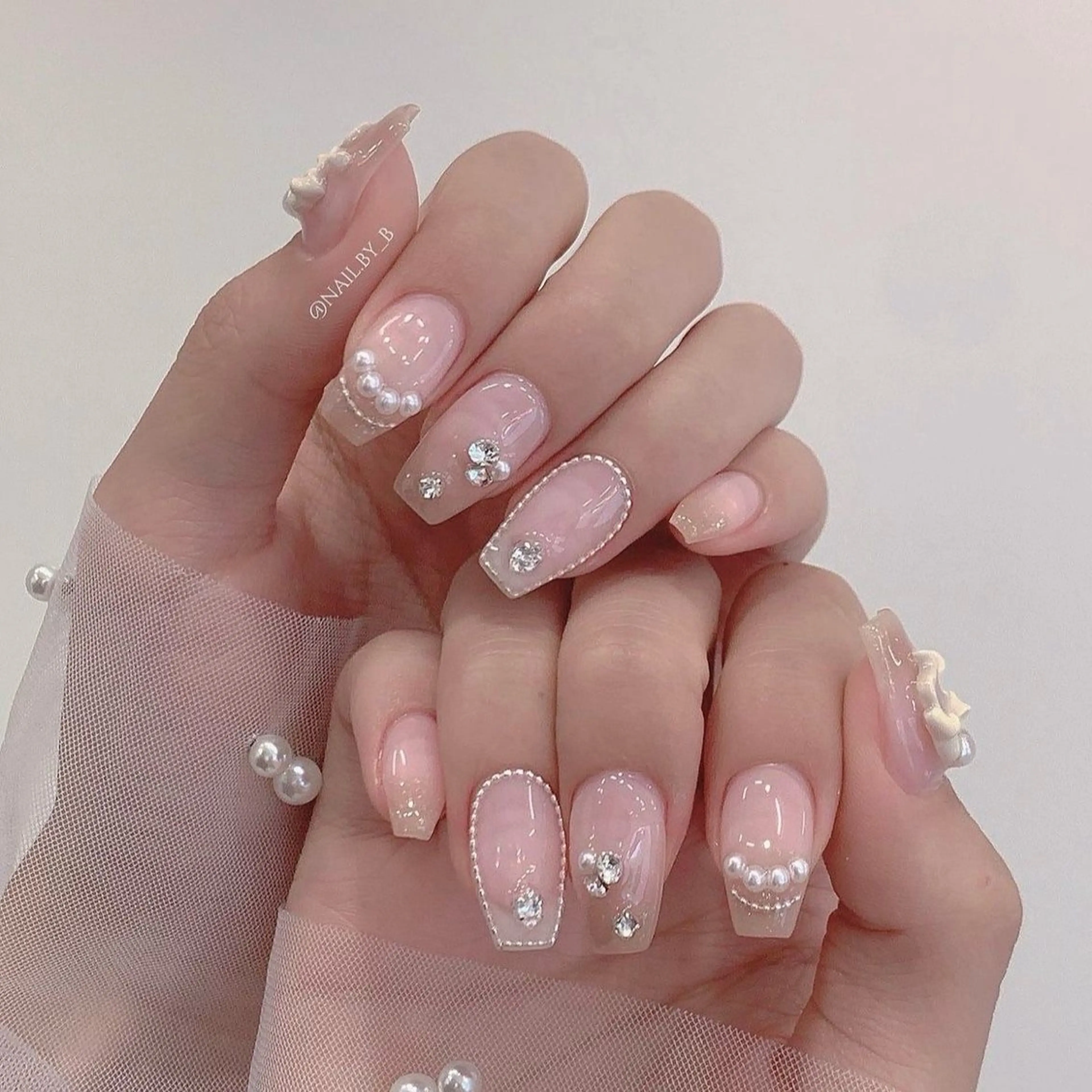 ネイル ハロウィン マグネットネイル ミラーネイル ピンク ネイルチップ Lee Nailsのネイルデザイン