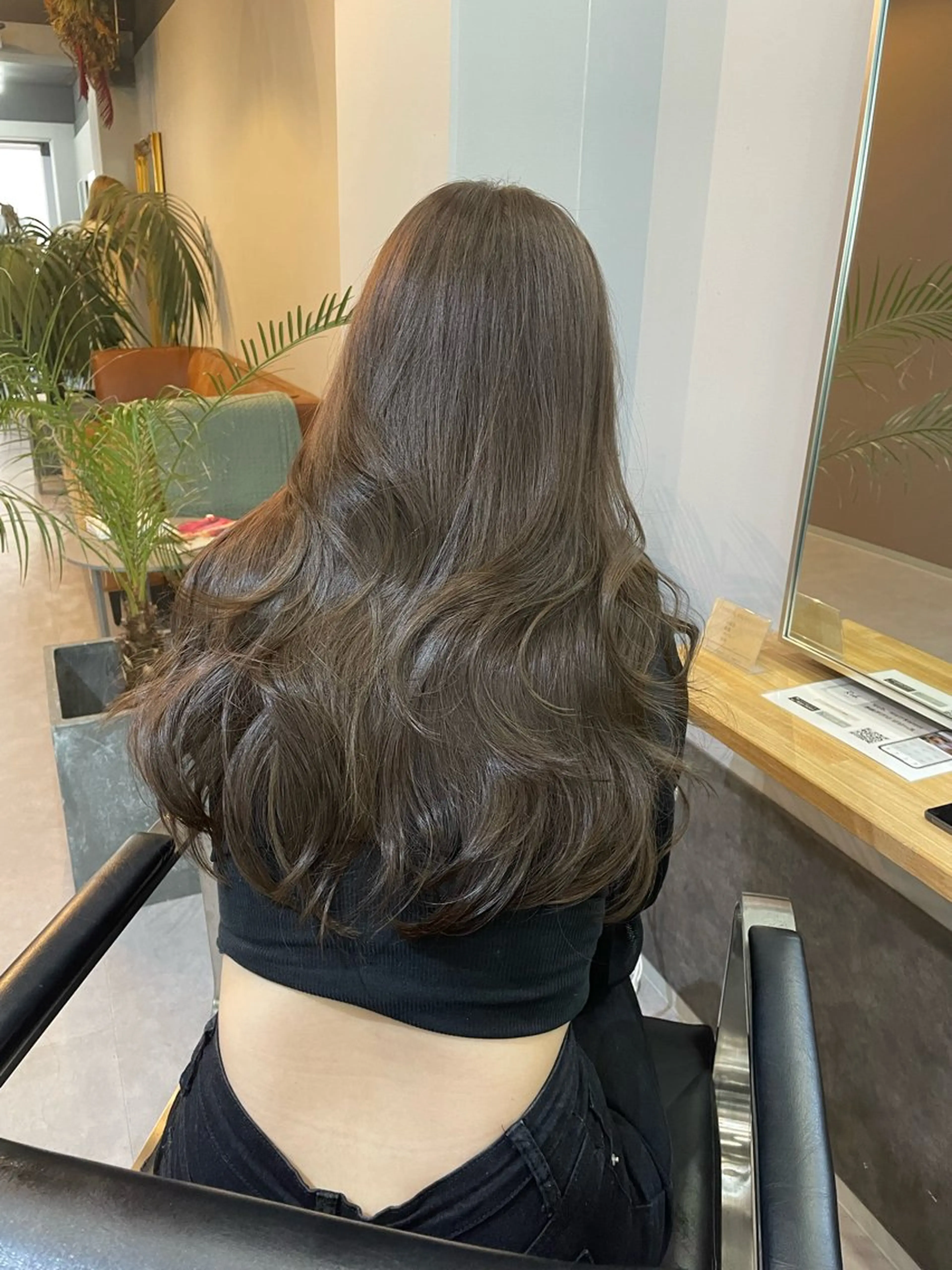 ミディアム カラー カット ヘアカラー トリートメント 西村あきや トレンド韓国ヘアのヘアスタイル