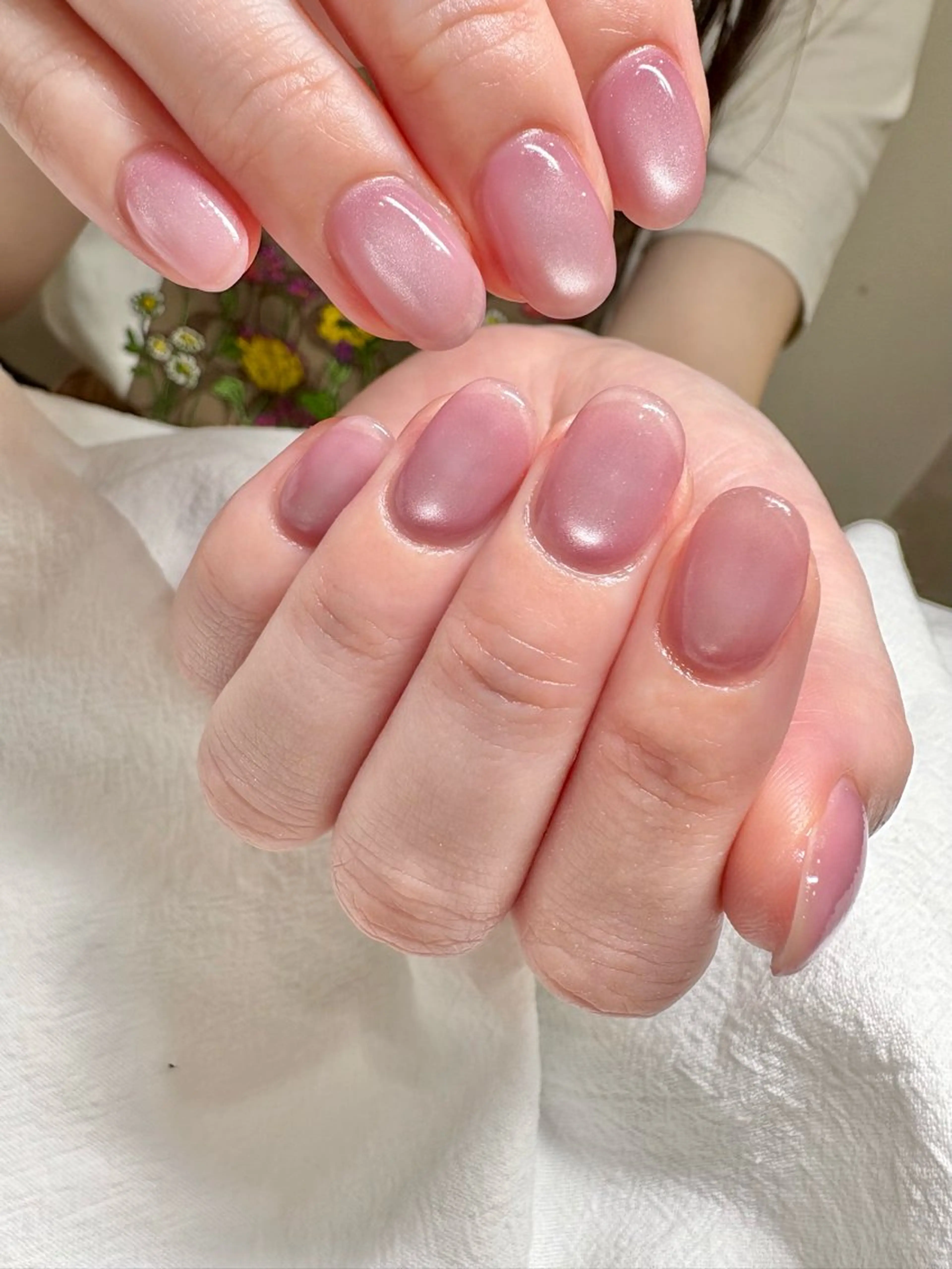 ネイル マグネットネイル ピンク 赤色 BeAlletreNail(ビオールエトレ)所属・高野 美土里のネイルデザイン