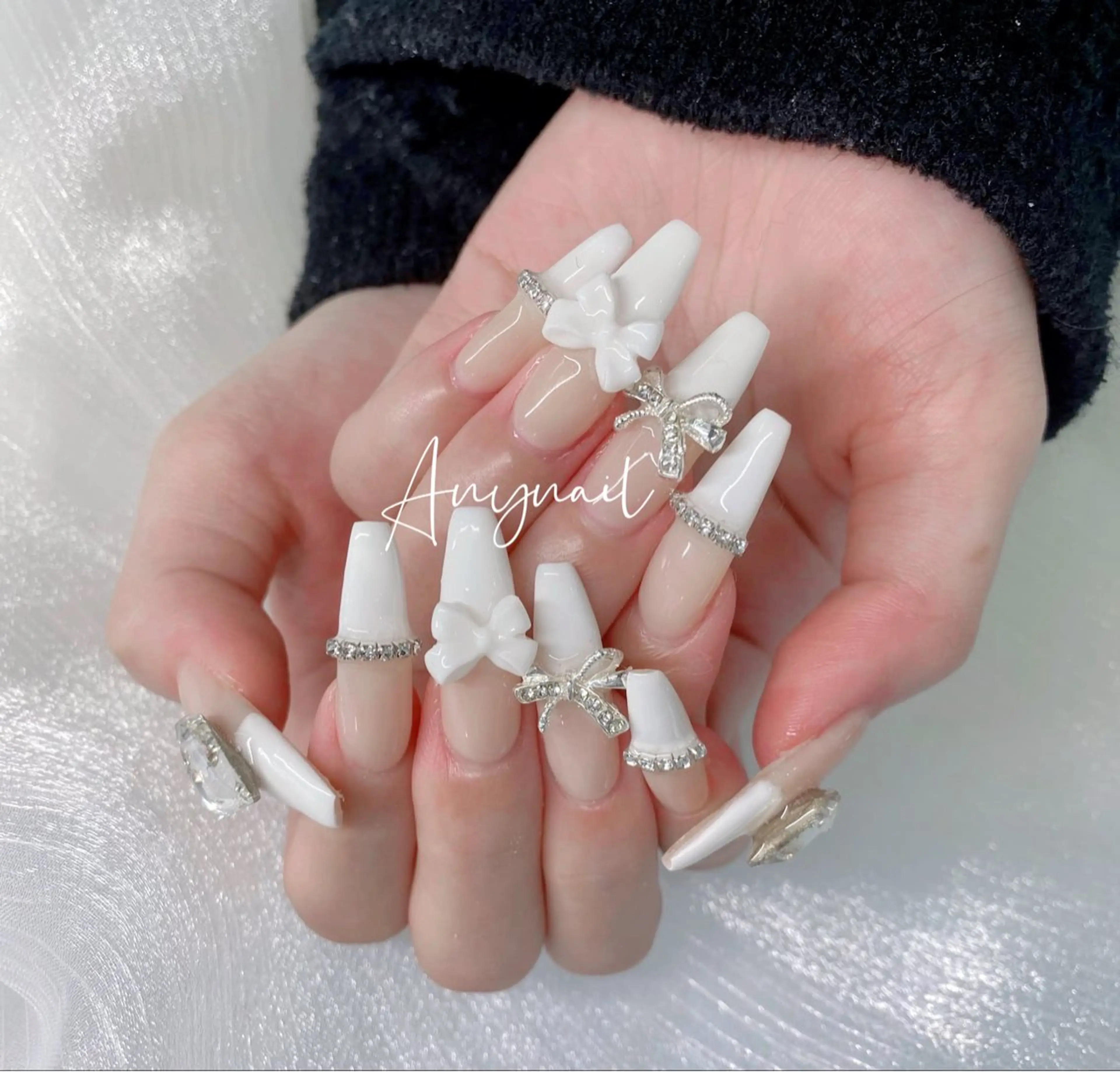 ネイル アートネイル グラデーション キラキラネイル ニュアンスネイル オフィスネイル ハンドネイル Any_nail新大久保店所属・Any nail新大久保店のネイルデザイン