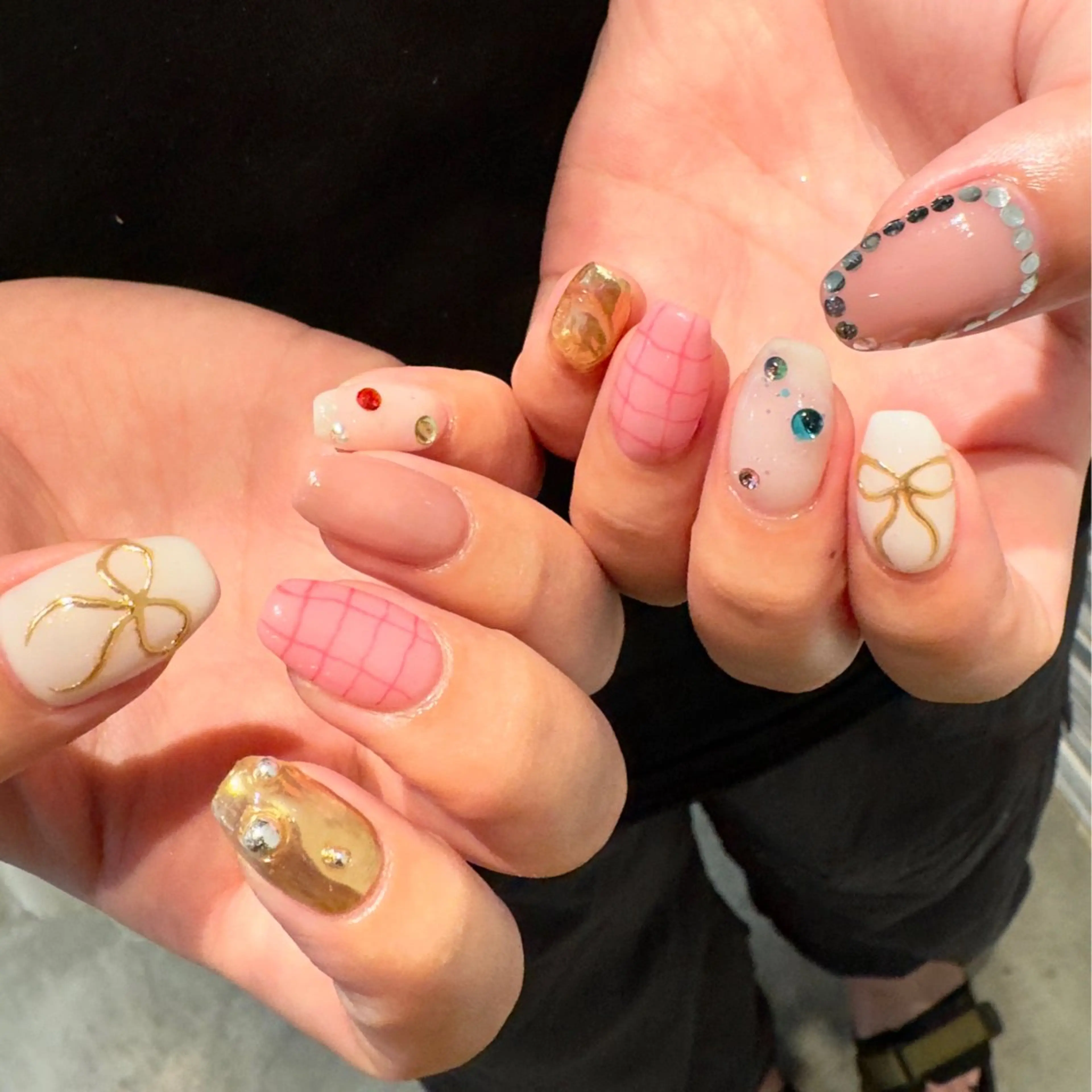 ミディアム ハンドネイル m kaori𓃟のネイルデザイン