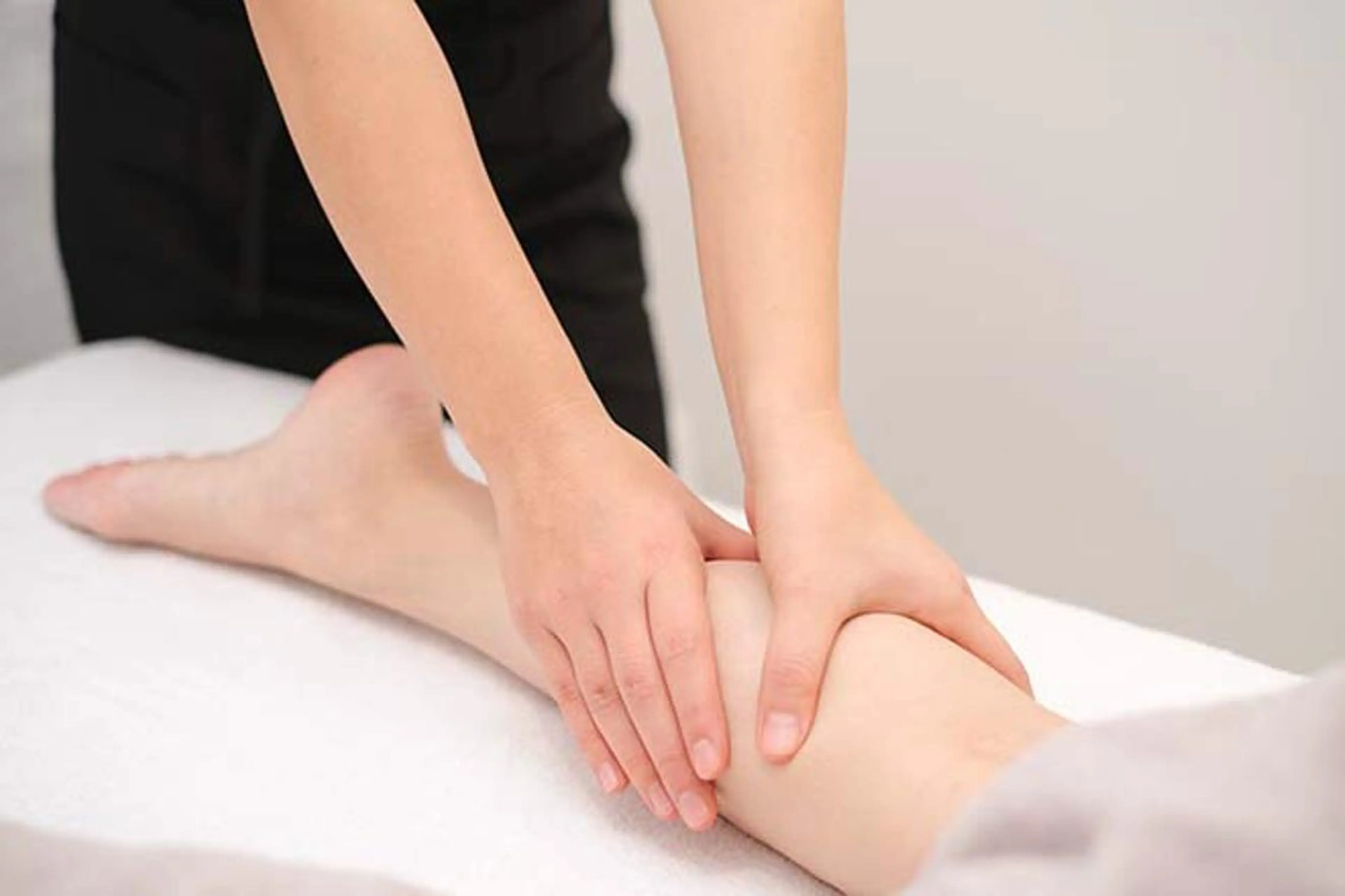 【むくみ・セルライト・肩こり】リンパマッサージ選べる半身　45分の写真