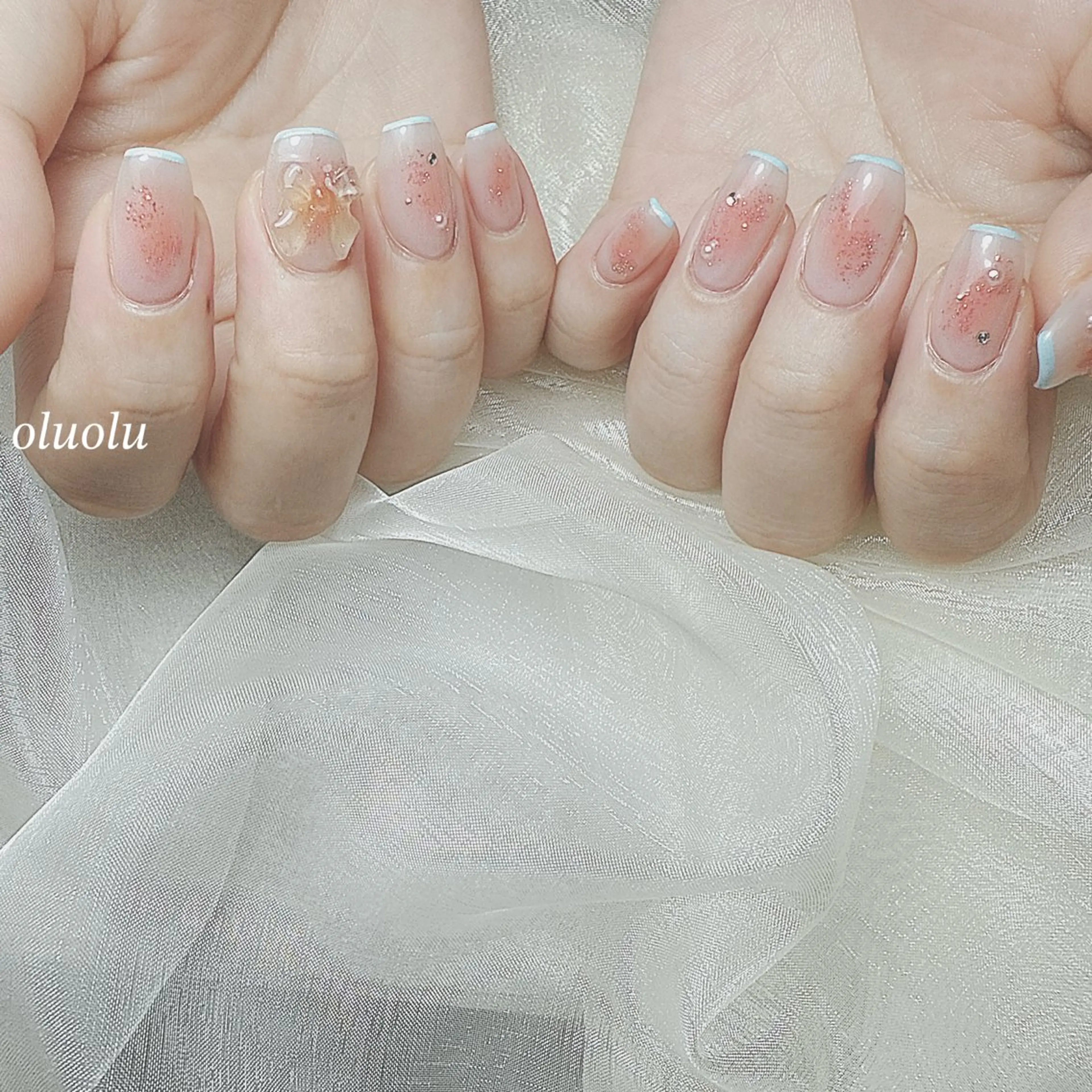 ネイル アートネイル チークネイル フラッシュネイル ガーリー リボン ハンドネイル 大村 紬華のネイルデザイン