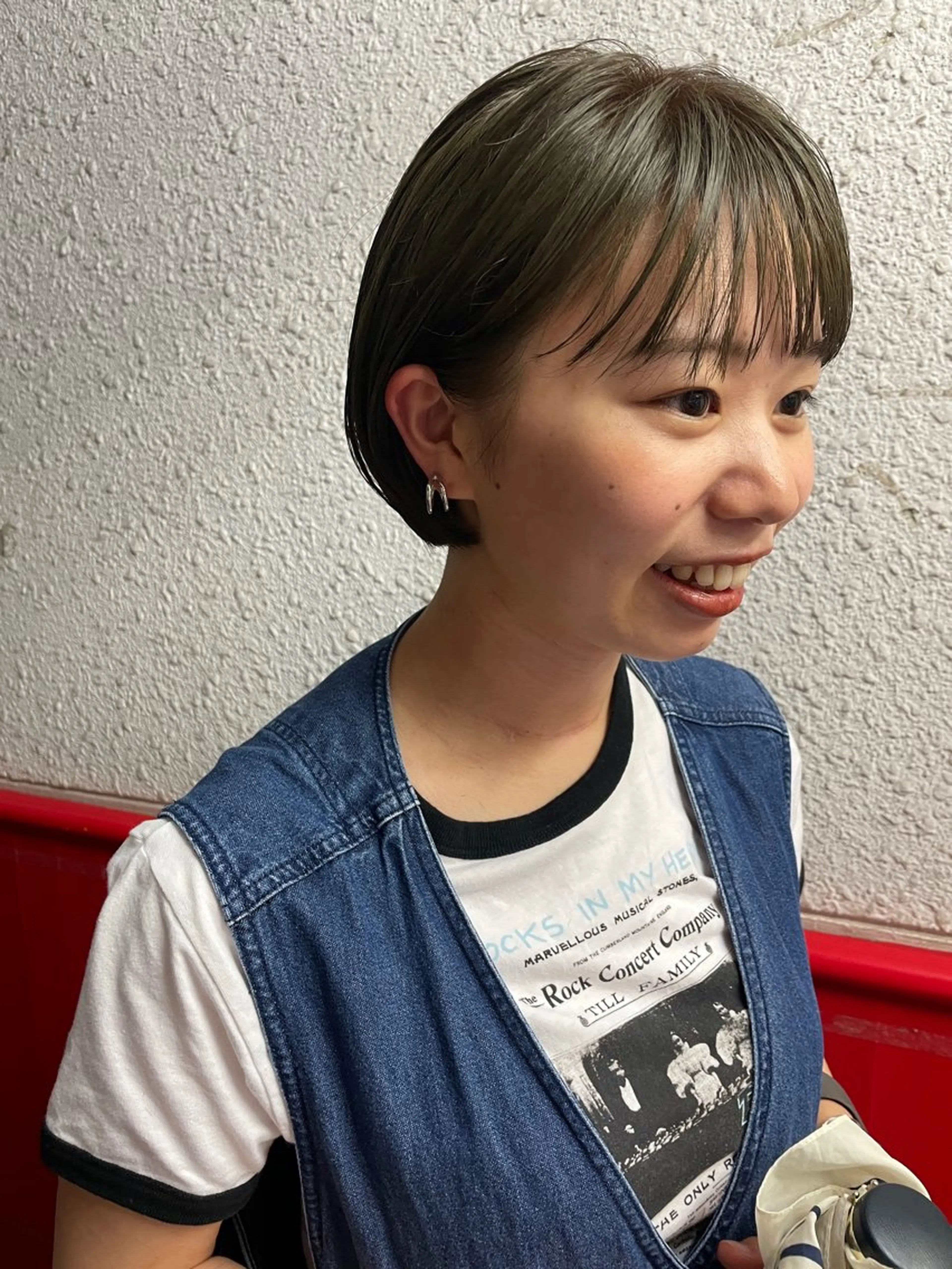 ショート カラー カット ヘアカラー トリートメント さの あやねのヘアスタイル