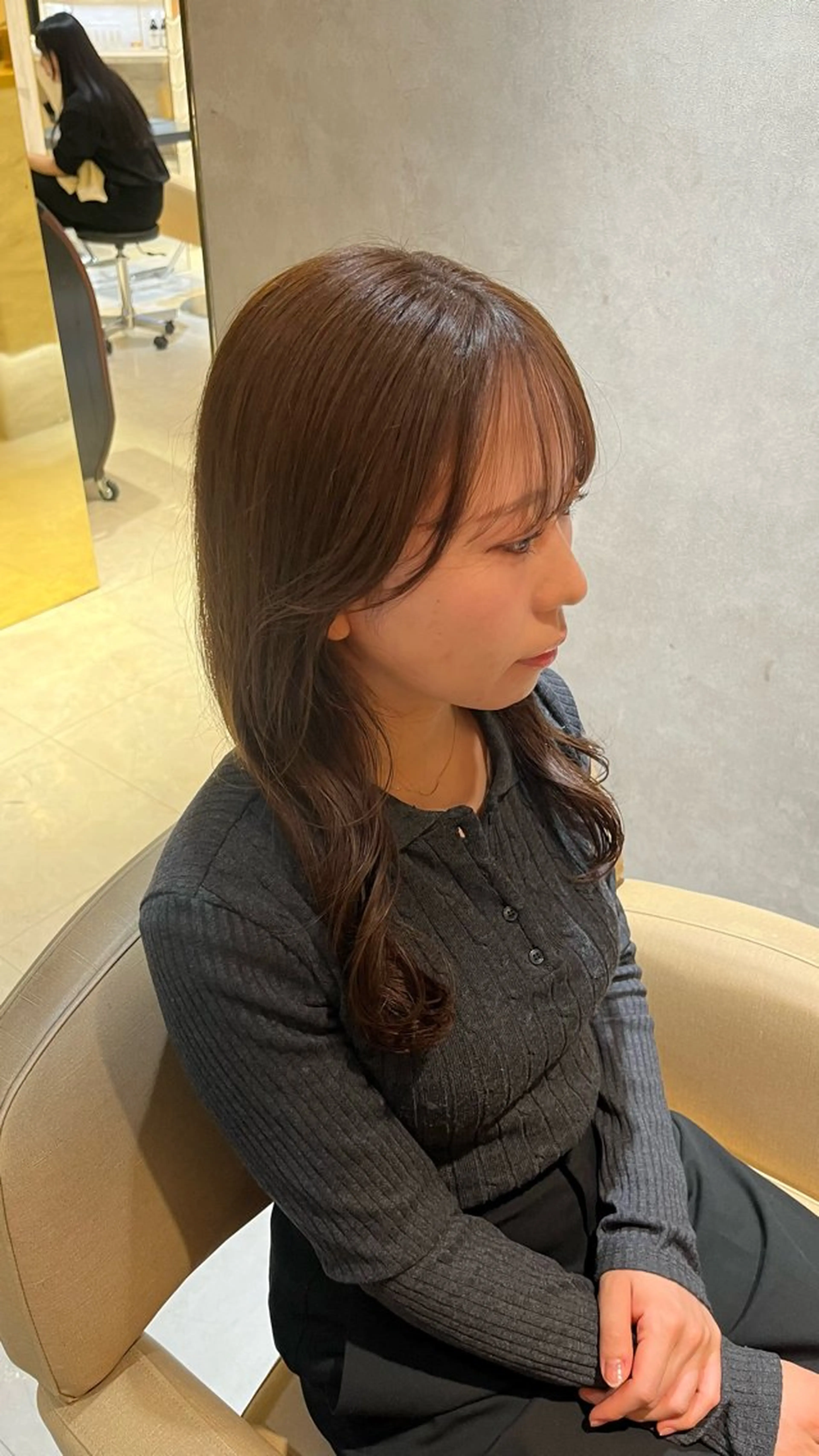 ロング 新宅 藍のヘアスタイル