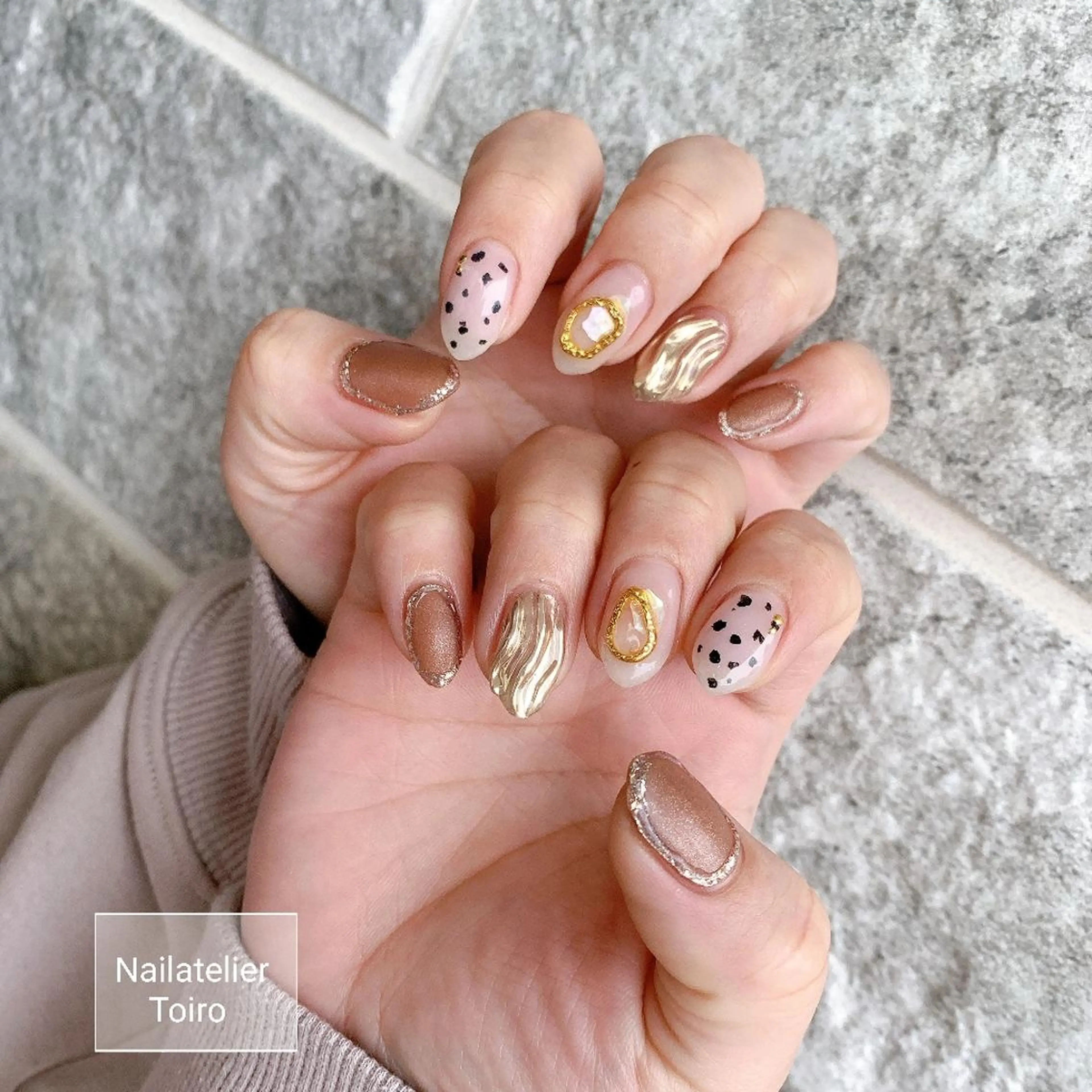 セミロング ネイル 卒業式のヘアスタイル 卒業式 ニュアンスネイル ☺︎山部 志麻☺︎のネイルデザイン