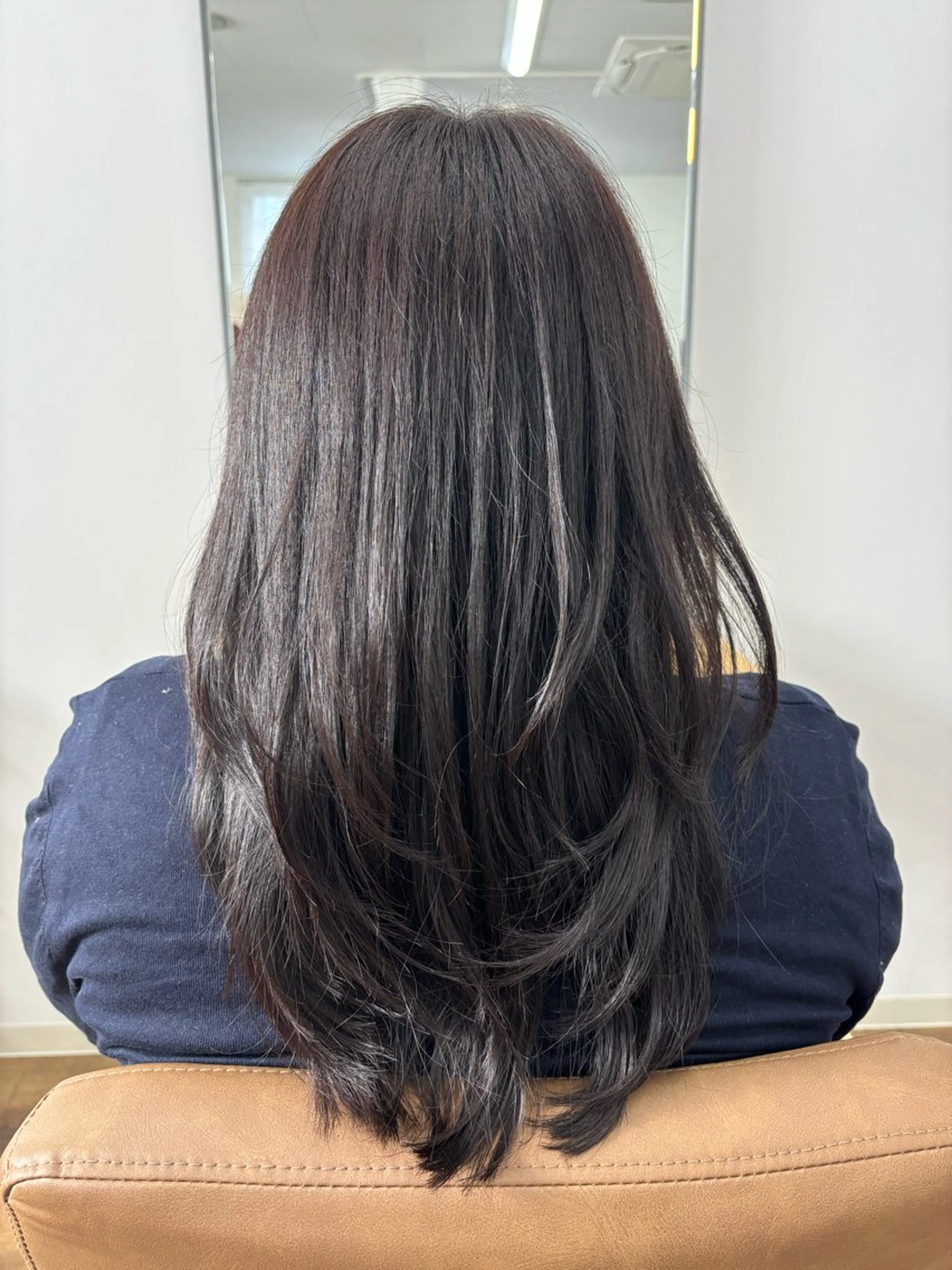 ロング カラー ロングレイヤー レイヤーカット ロング カット ヘアカラー トリートメント モエカ -YUCCA-のヘアスタイル