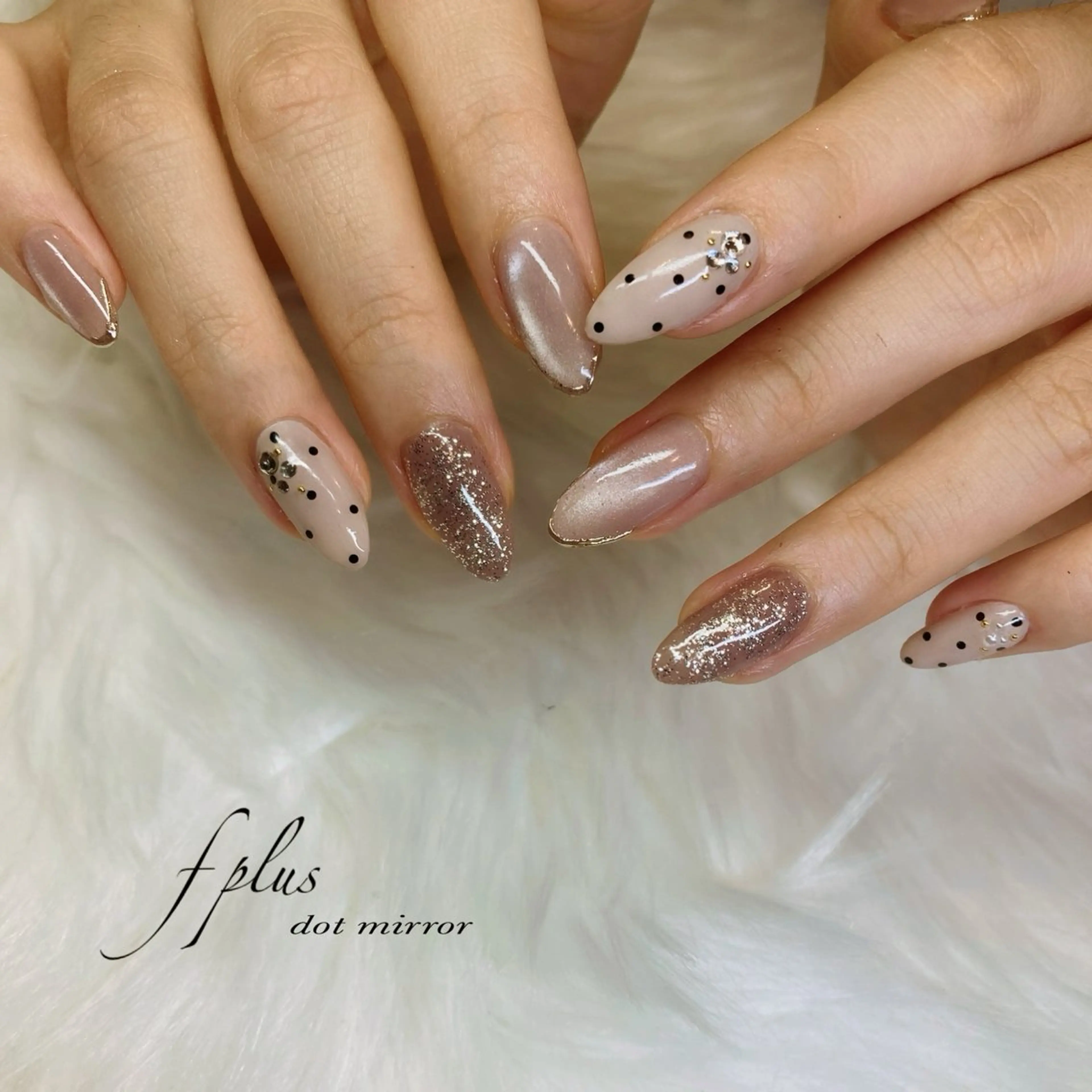 ネイル ドット マグネットネイル ミラーネイル 自爪を傷めない 🌷かなこ🌷のネイルデザイン