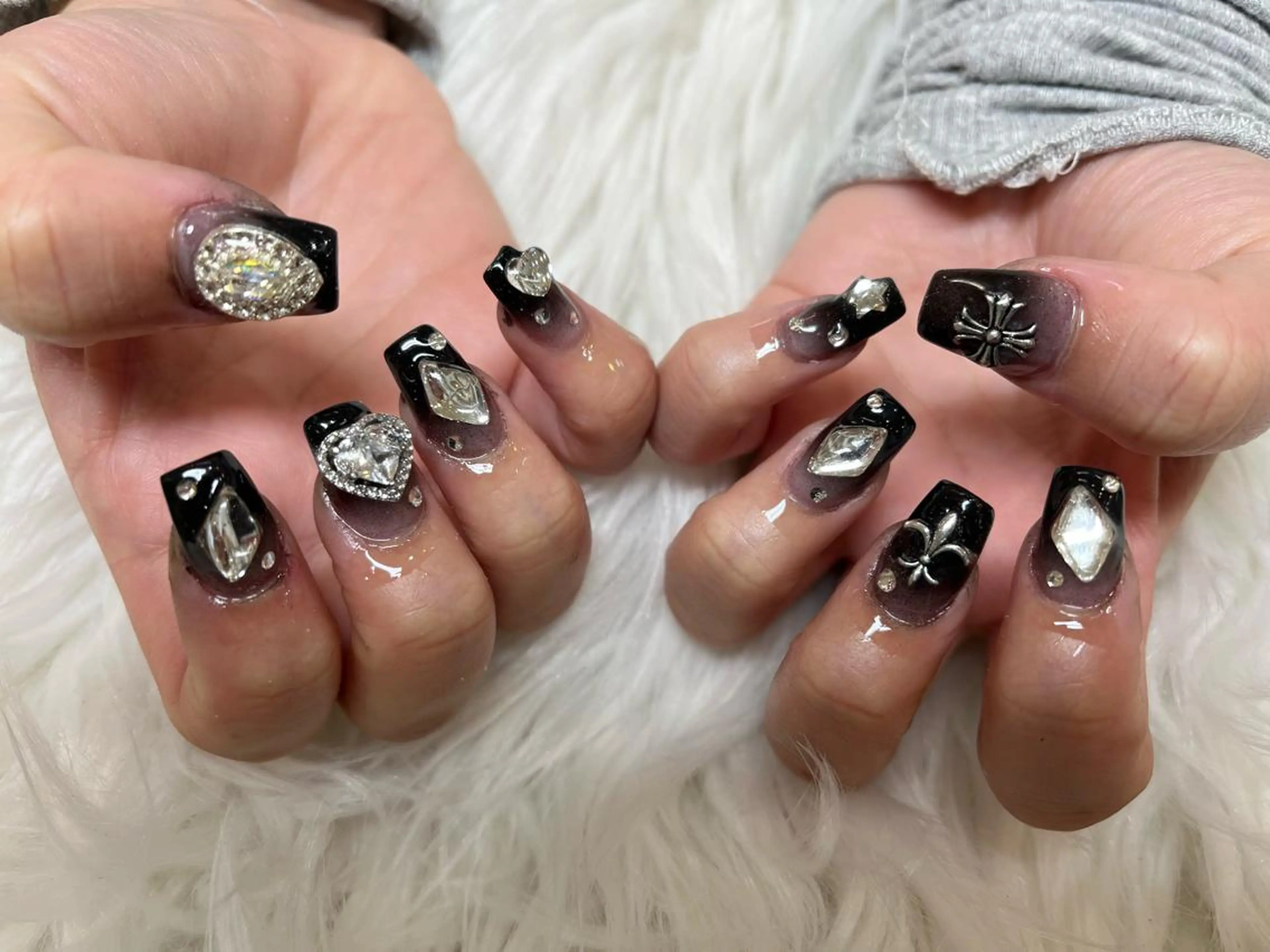 ネイル ハンドネイル SOARE🤍 🤍のネイルデザイン