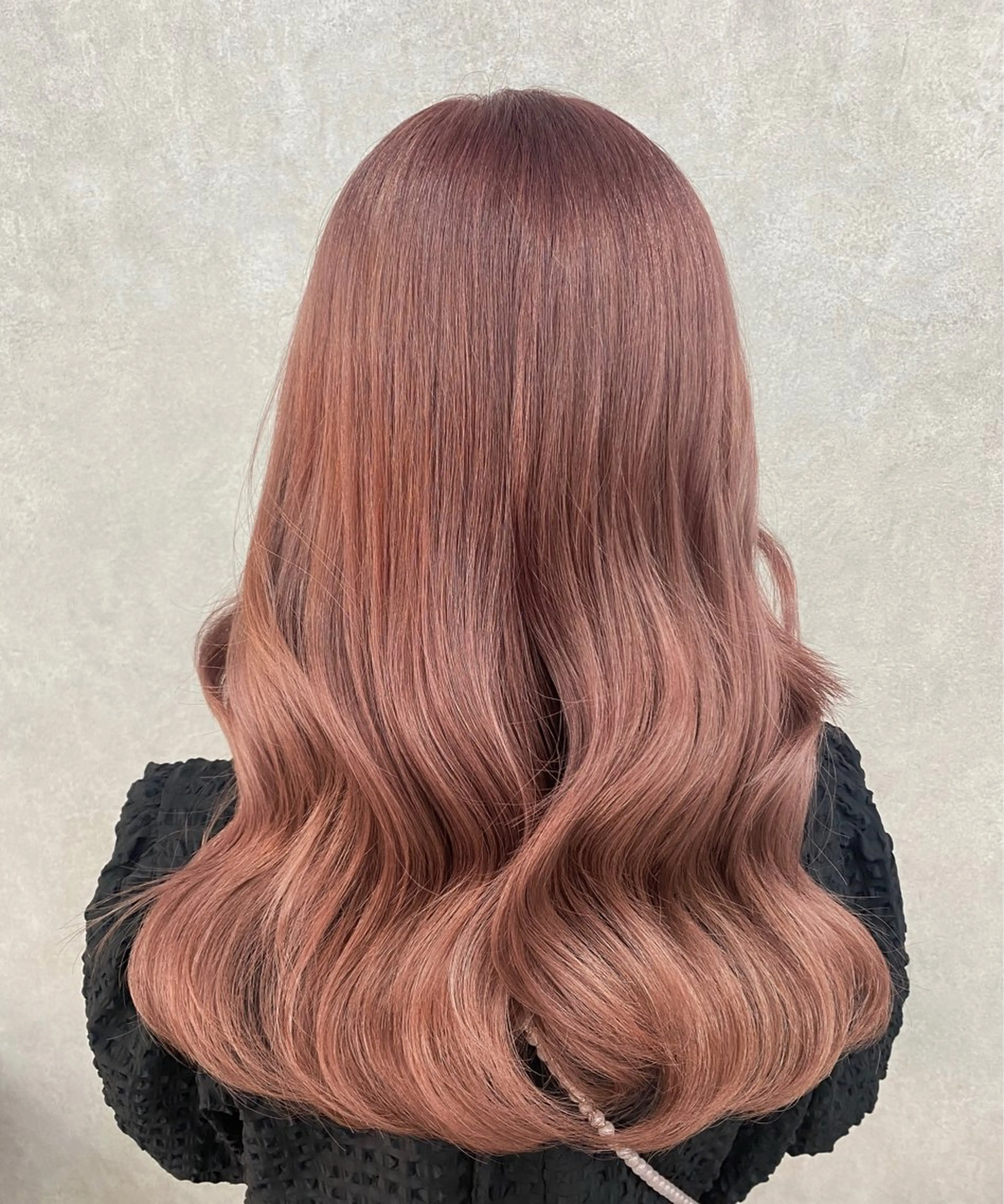 ロング 🩶西 雪乃/透明感 くすみカラー🫧のヘアスタイル