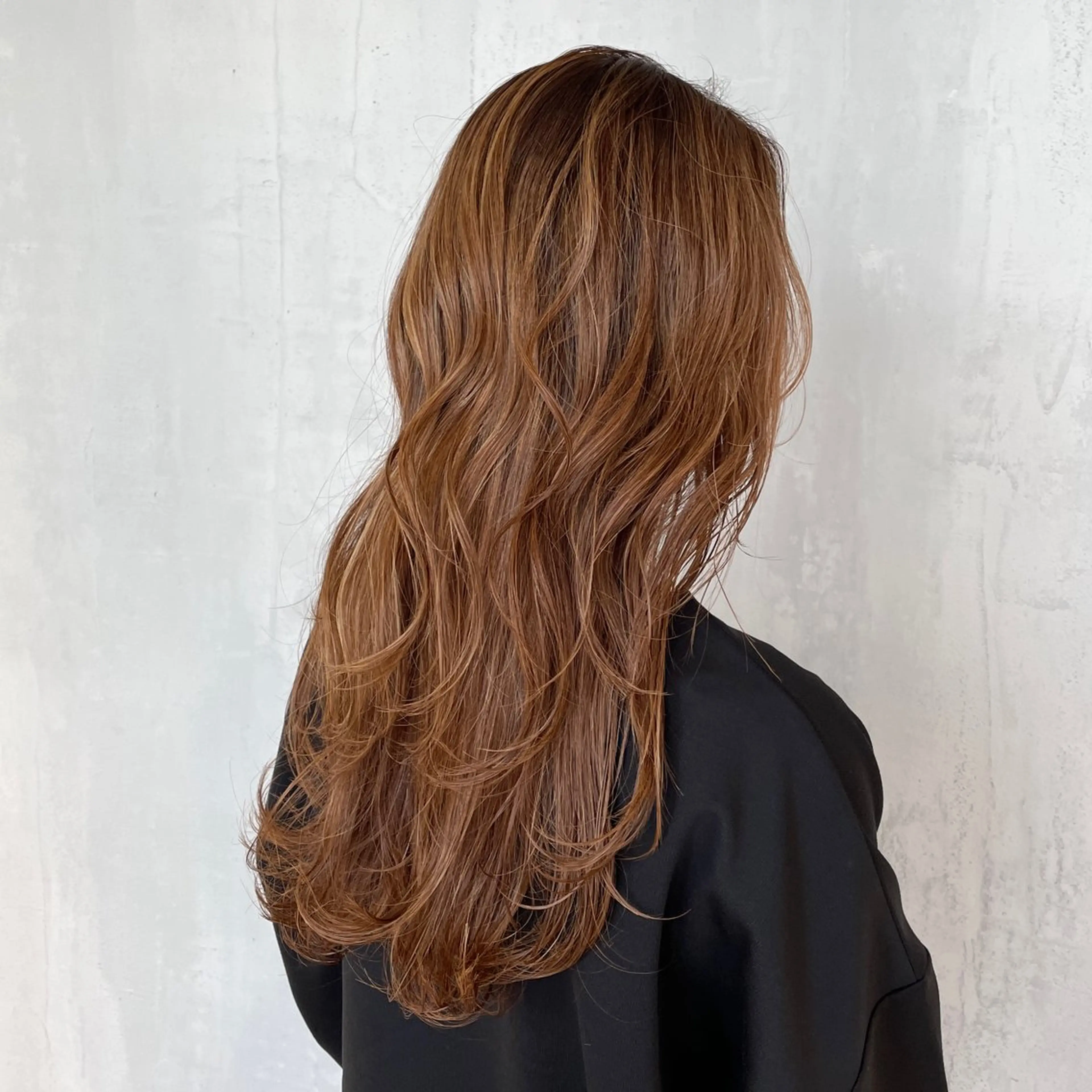 ロング カラー ロングレイヤー ハイライトカラー ハイライト レイヤーカット ロング ヘアカラー トリートメント DX SHARE SALON所属・matka白髪ぼかし 大人ヘア/KEIKOのヘアスタイル