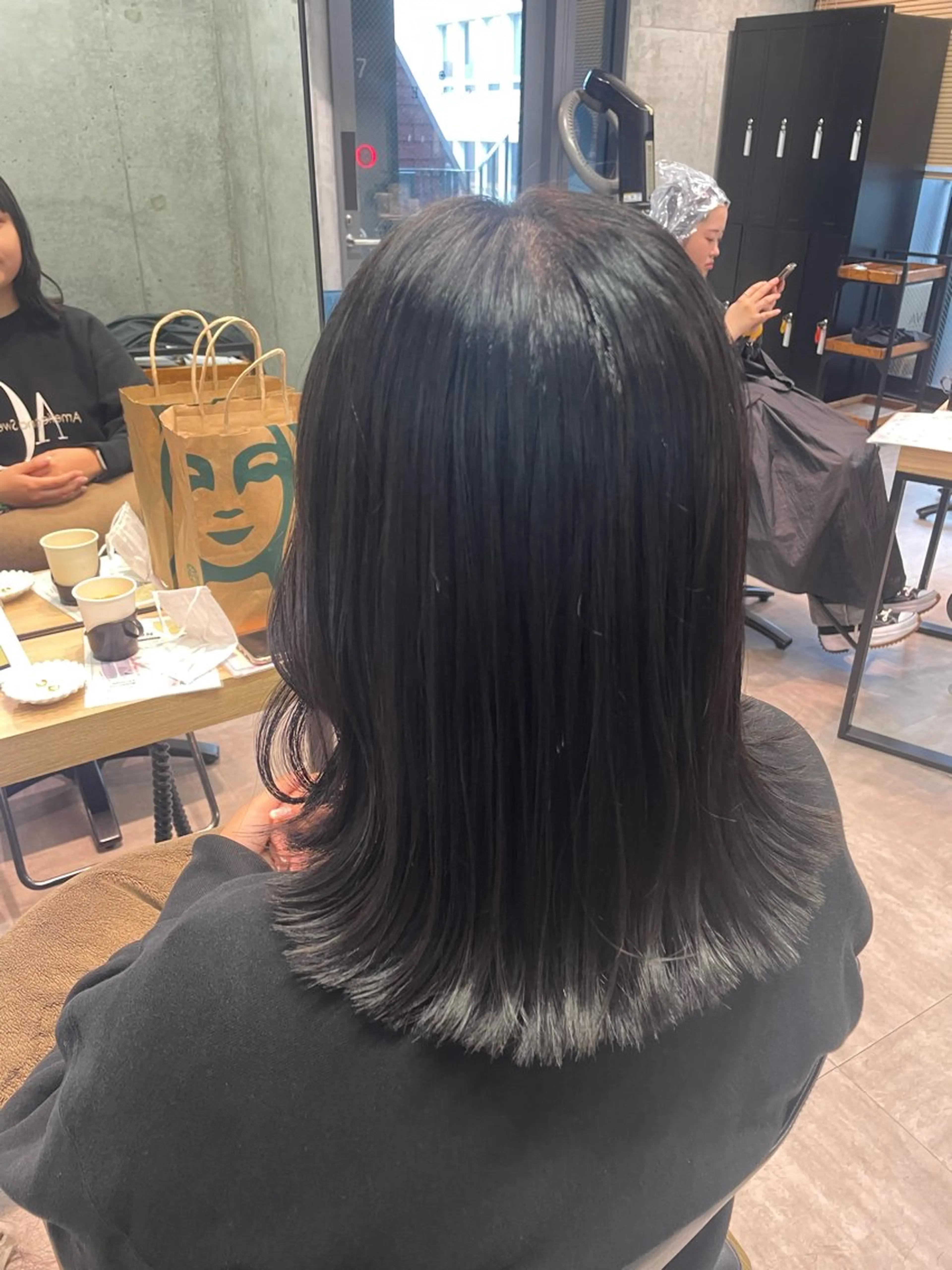 ミディアム カラー PANOLA下北沢所属・PANOLA下北沢 中川夢菜のヘアスタイル