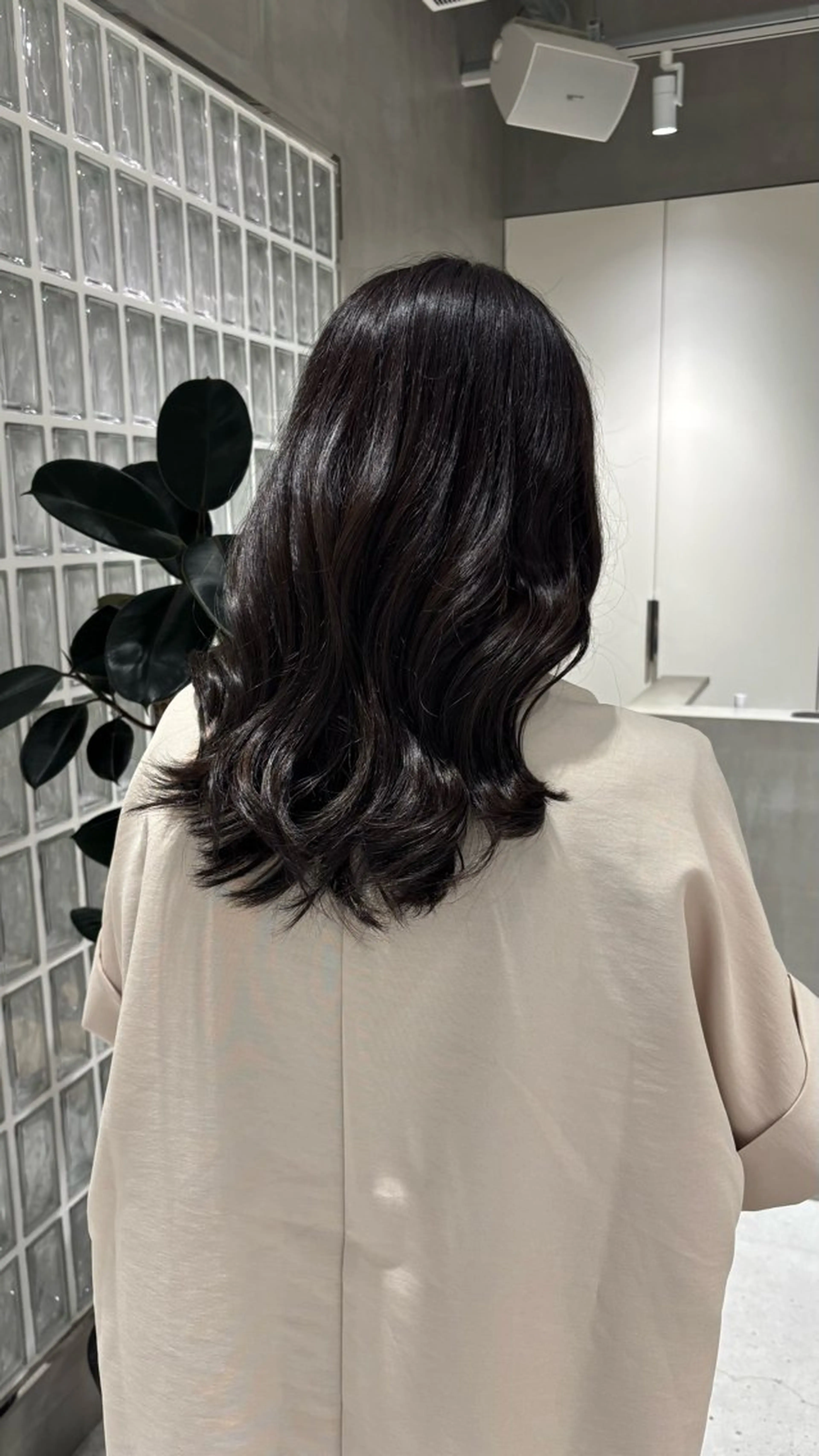 カラー techné所属・塔尾 真那のヘアスタイル