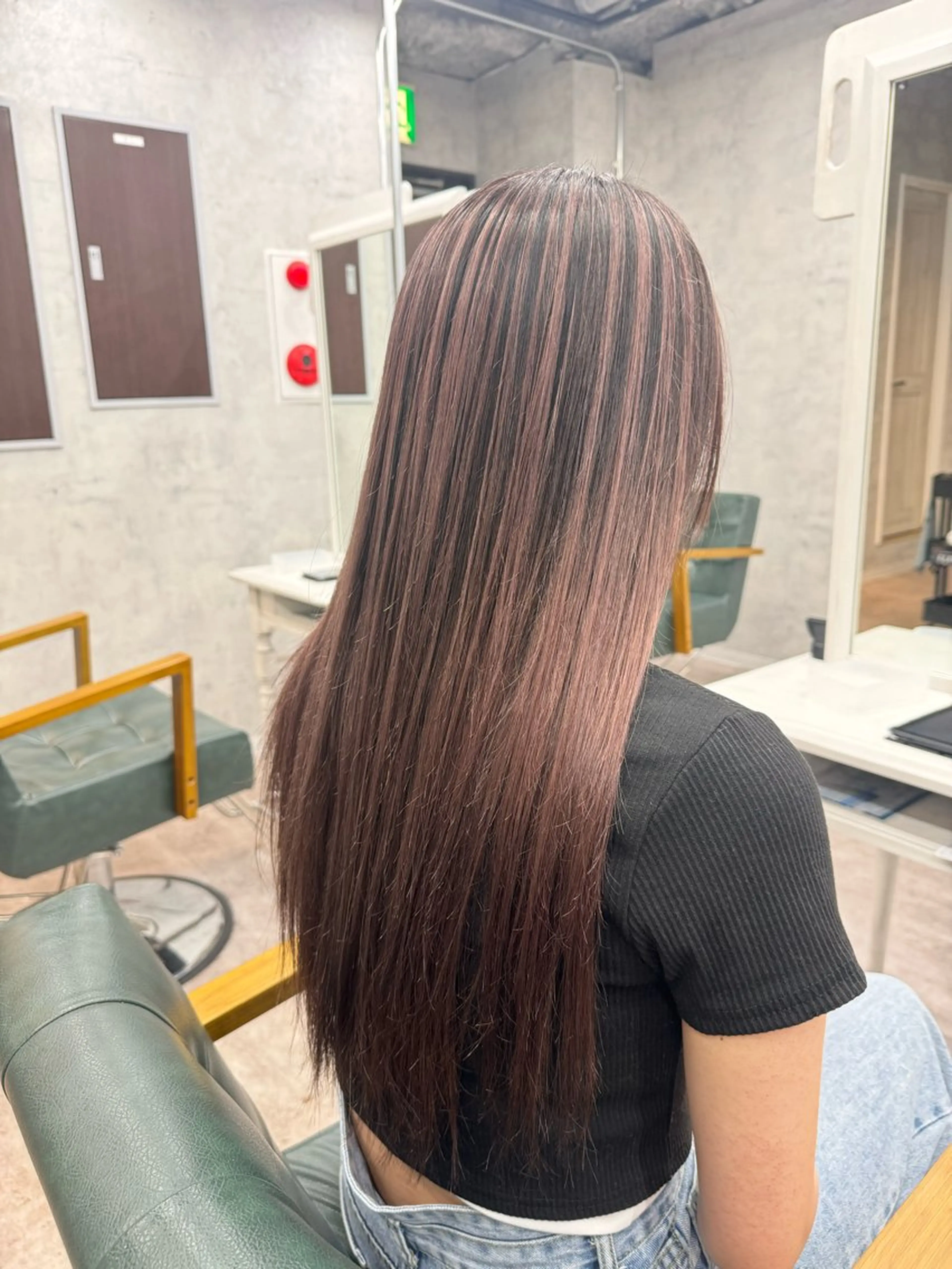 ミディアム カラー ベージュカラー ピンクカラー ピンクベージュ レイヤー/艶カラー 🫧守利のヘアスタイル