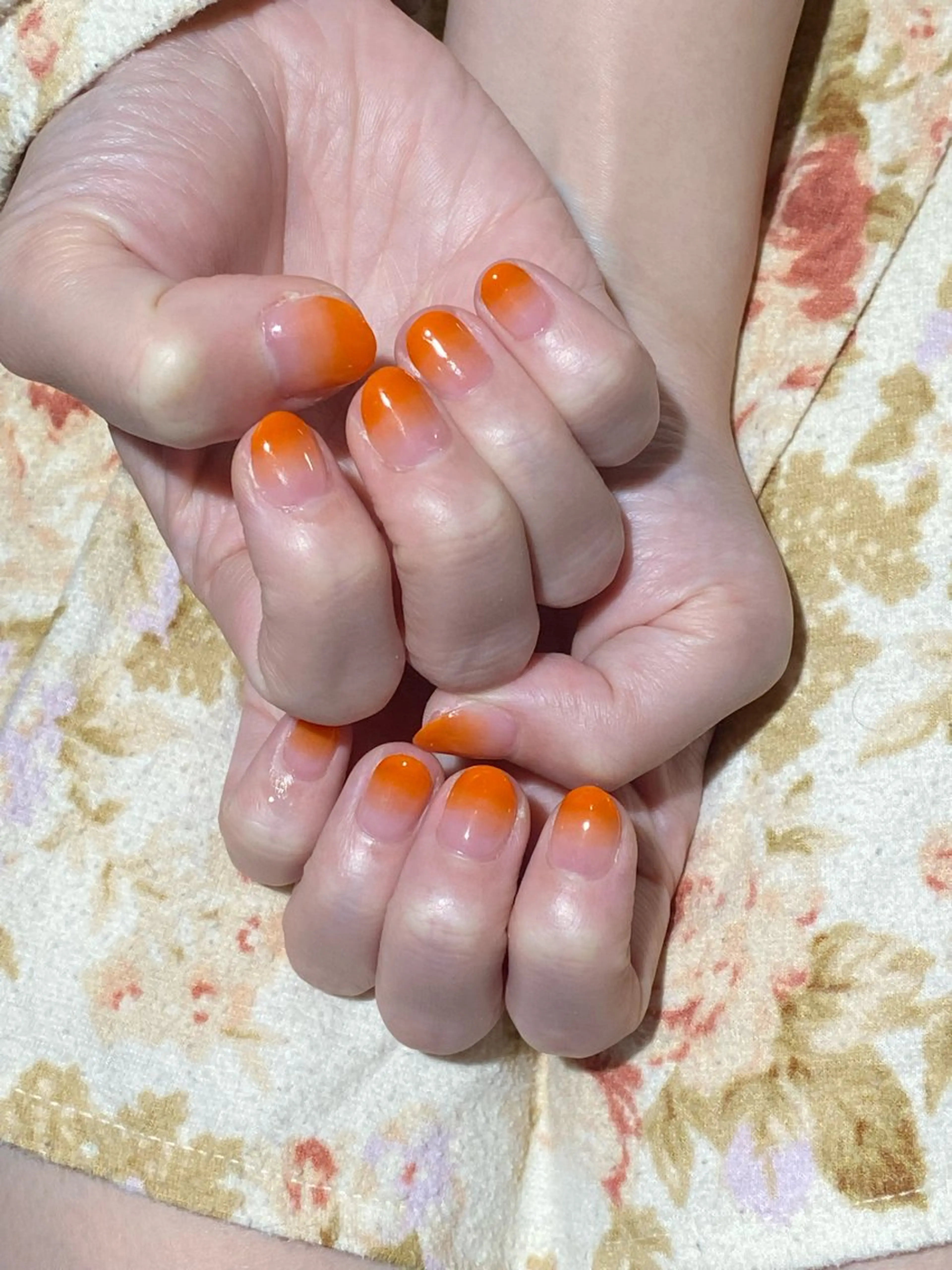 ハンドジェル💅カラーグラデーション（200色以上からお選び頂けます）の写真