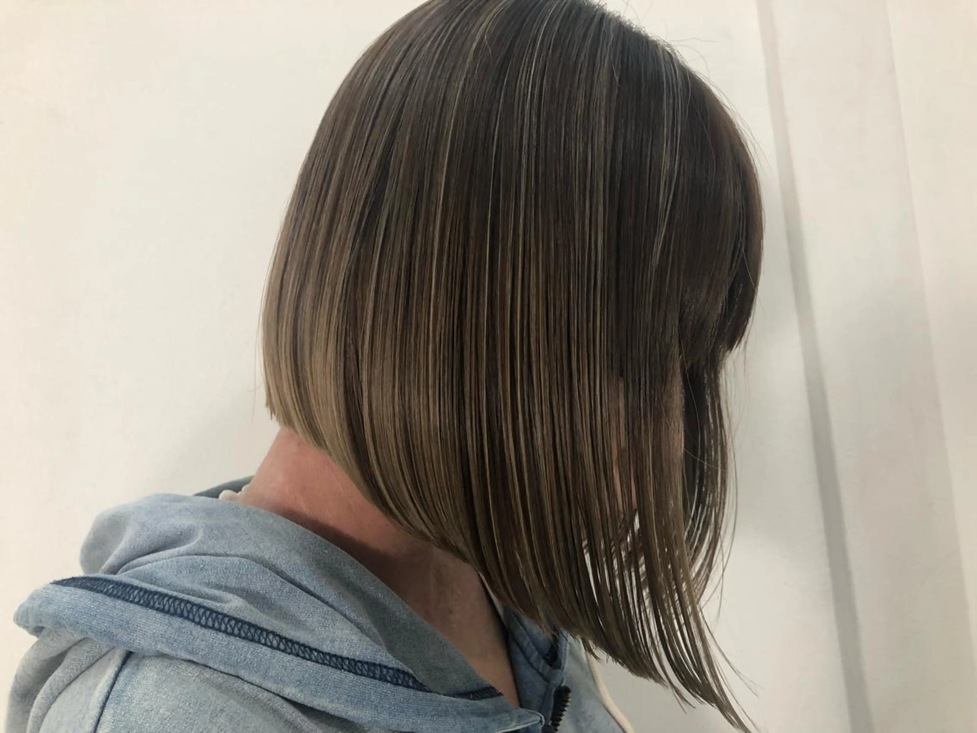 ショート カラー ハイライトカラー ボブ ハイライト Tao所属・藤川 大智のヘアスタイル