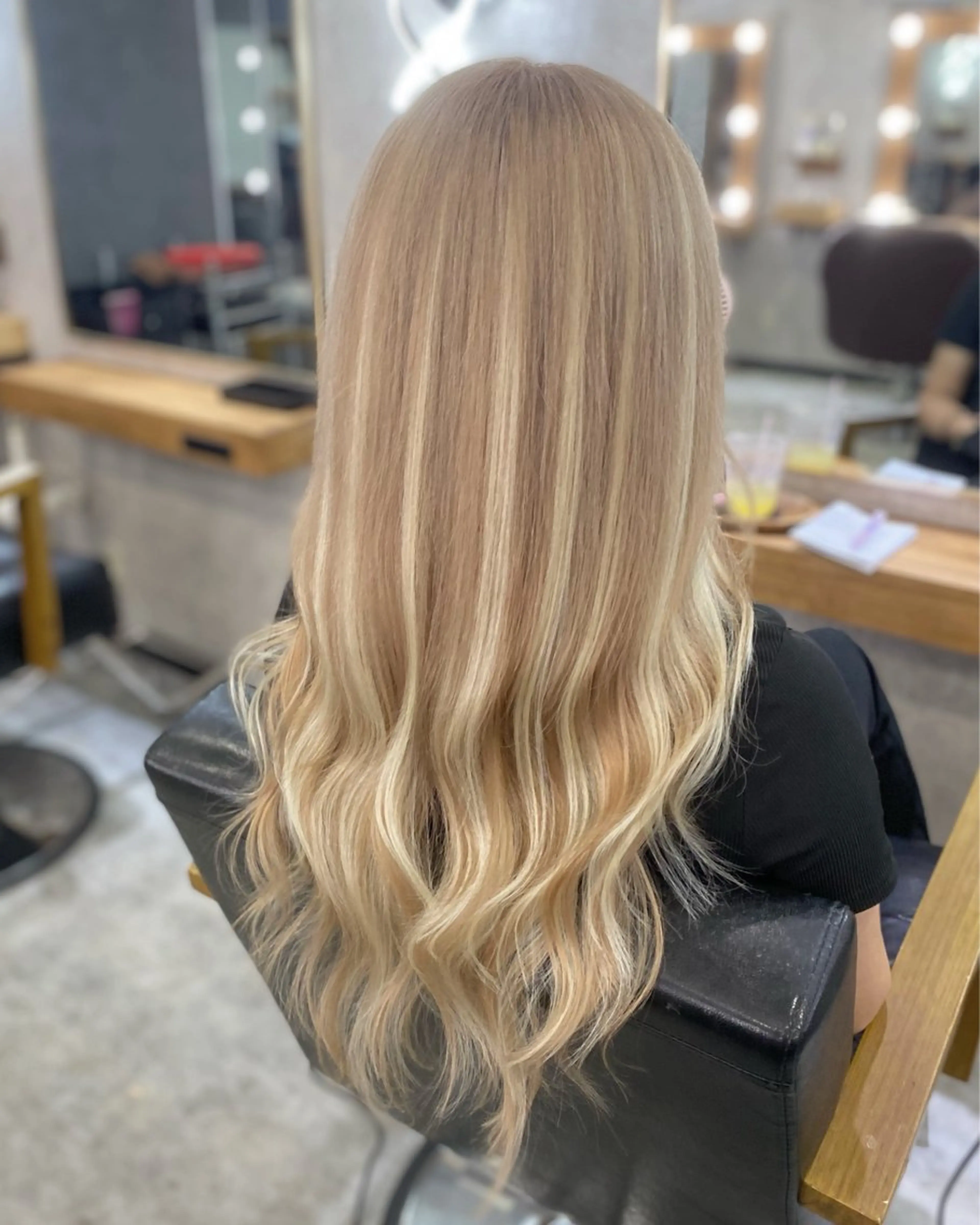 ロング カット ヘアカラー トリートメント エクステ 🦋 SHION 🦋のヘアスタイル