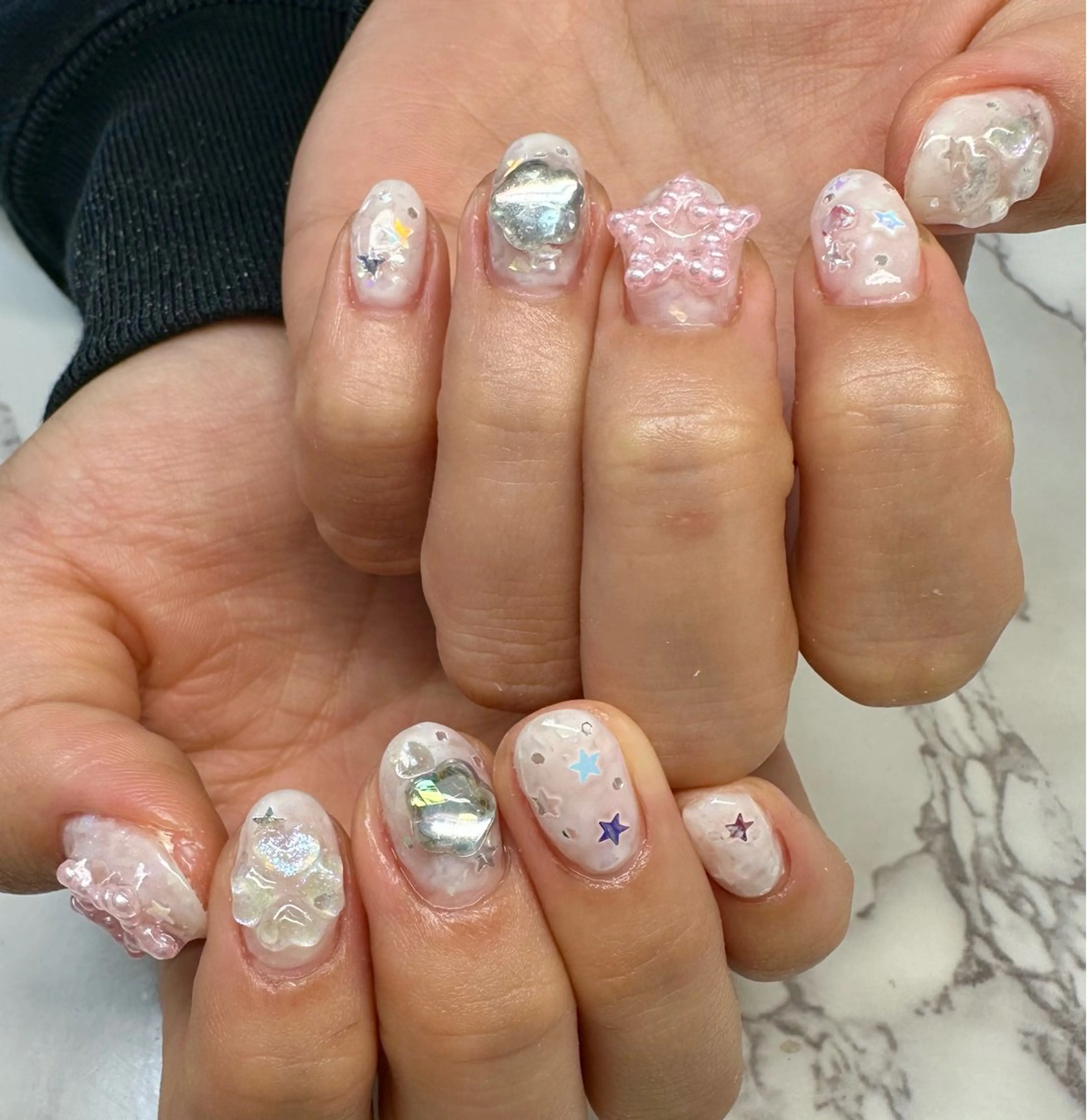 ネイル アートネイル チークネイル キラキラネイル ラメ(グリッター) マグネットネイル M.N_ nailのネイルデザイン