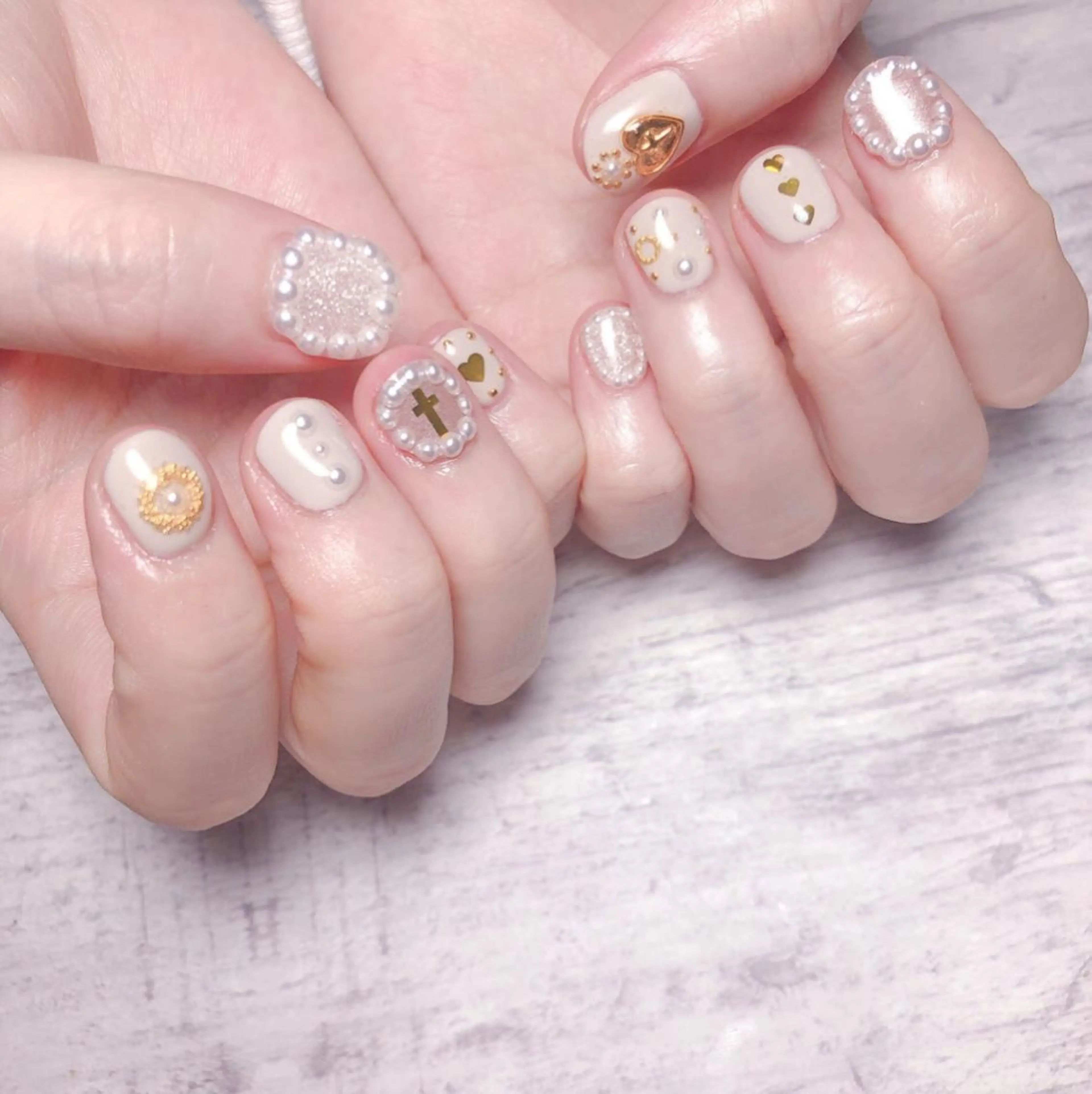 ネイル 個室ネイルサロンDolly  Girl〜ドーリーガール〜所属・DollyGirl KYOKOのネイルデザイン