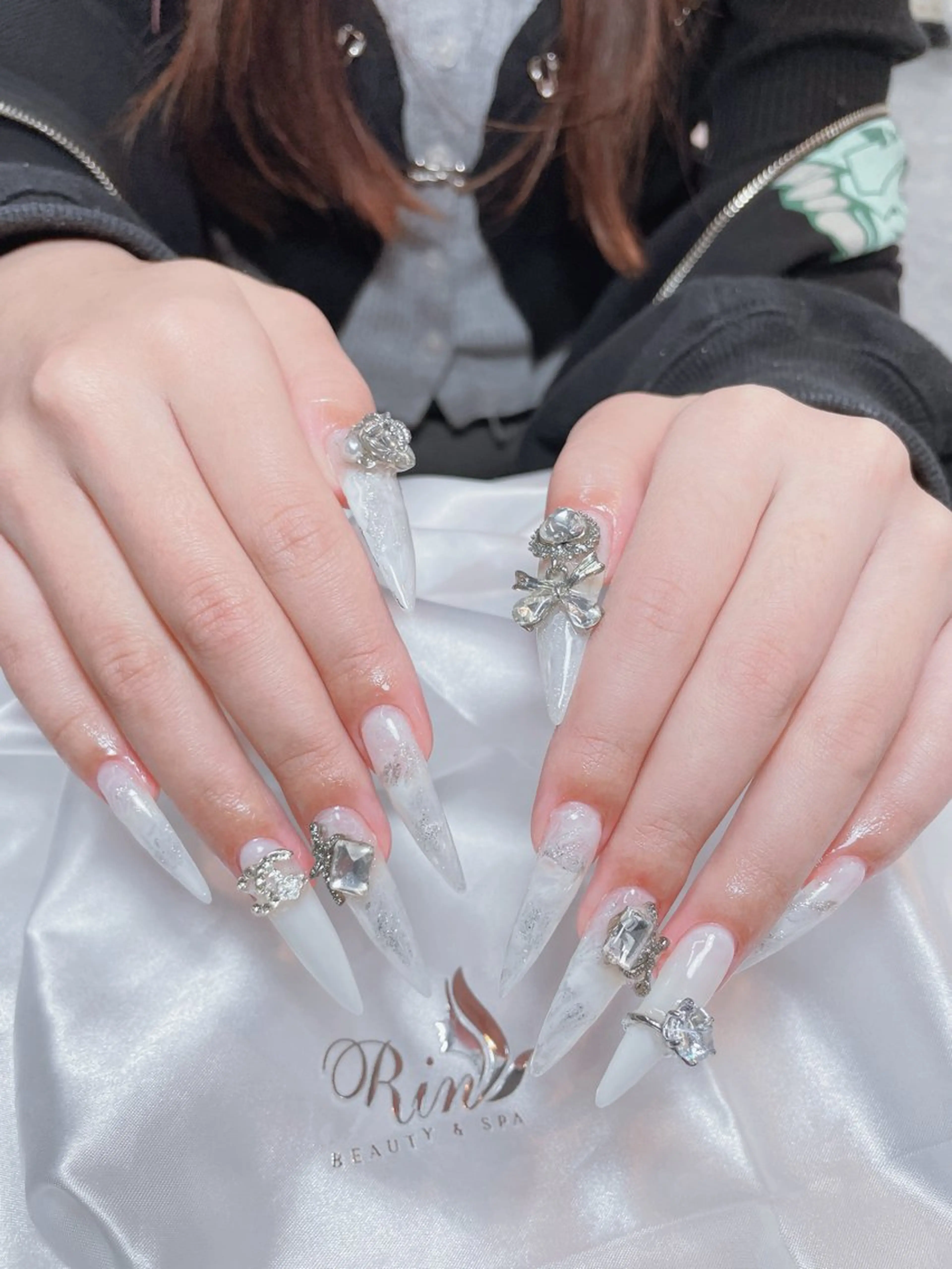 ネイル アートネイル ハロウィン ロングネイル スカルプネイル ネイルチップ ハンドネイル Rin Nail 新大久保店のネイルデザイン