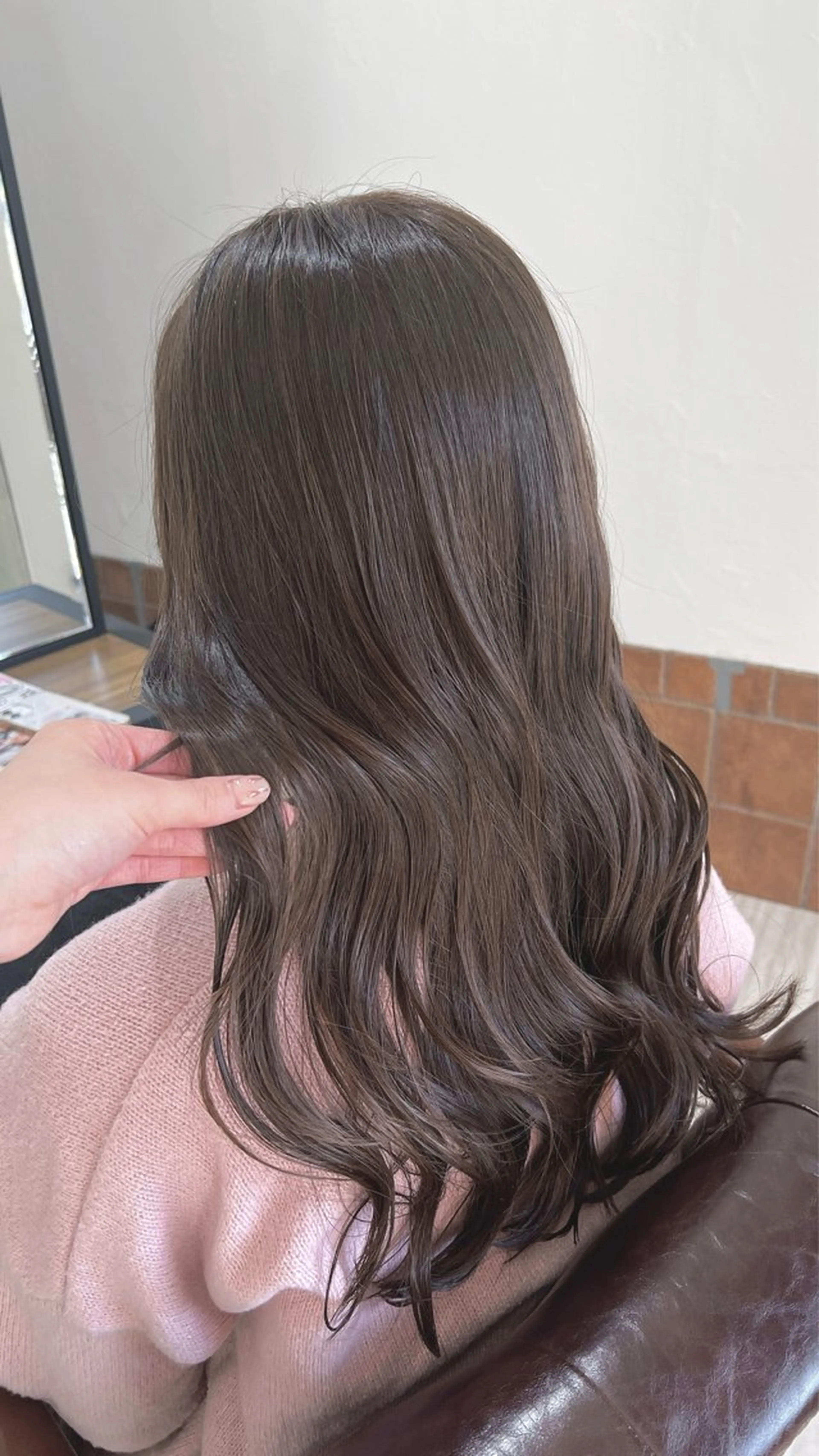 ロング カラー 近藤 若菜のヘアスタイル