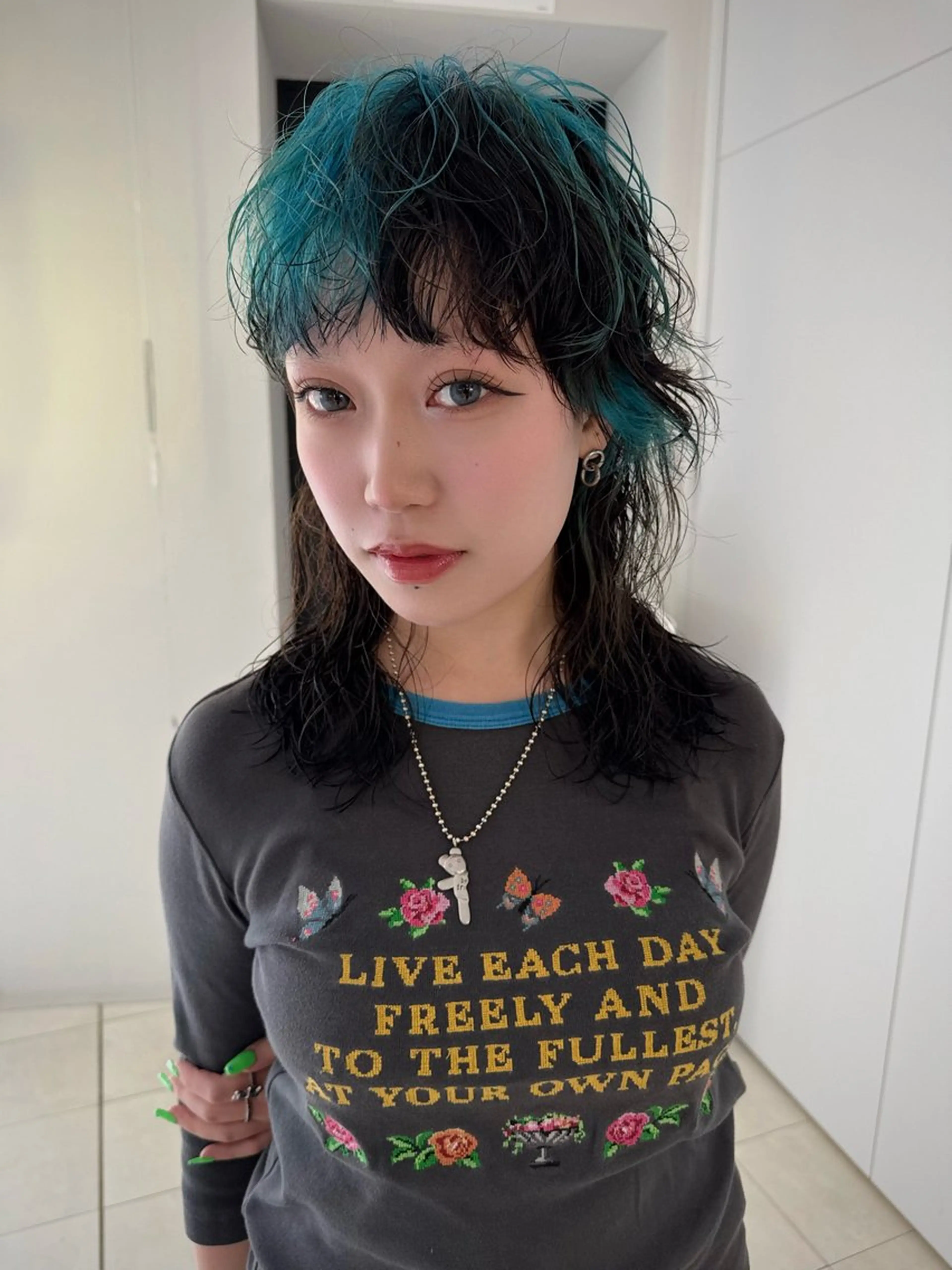 ミディアム カラー ブリーチ デザインカラー 砂川 航のヘアスタイル