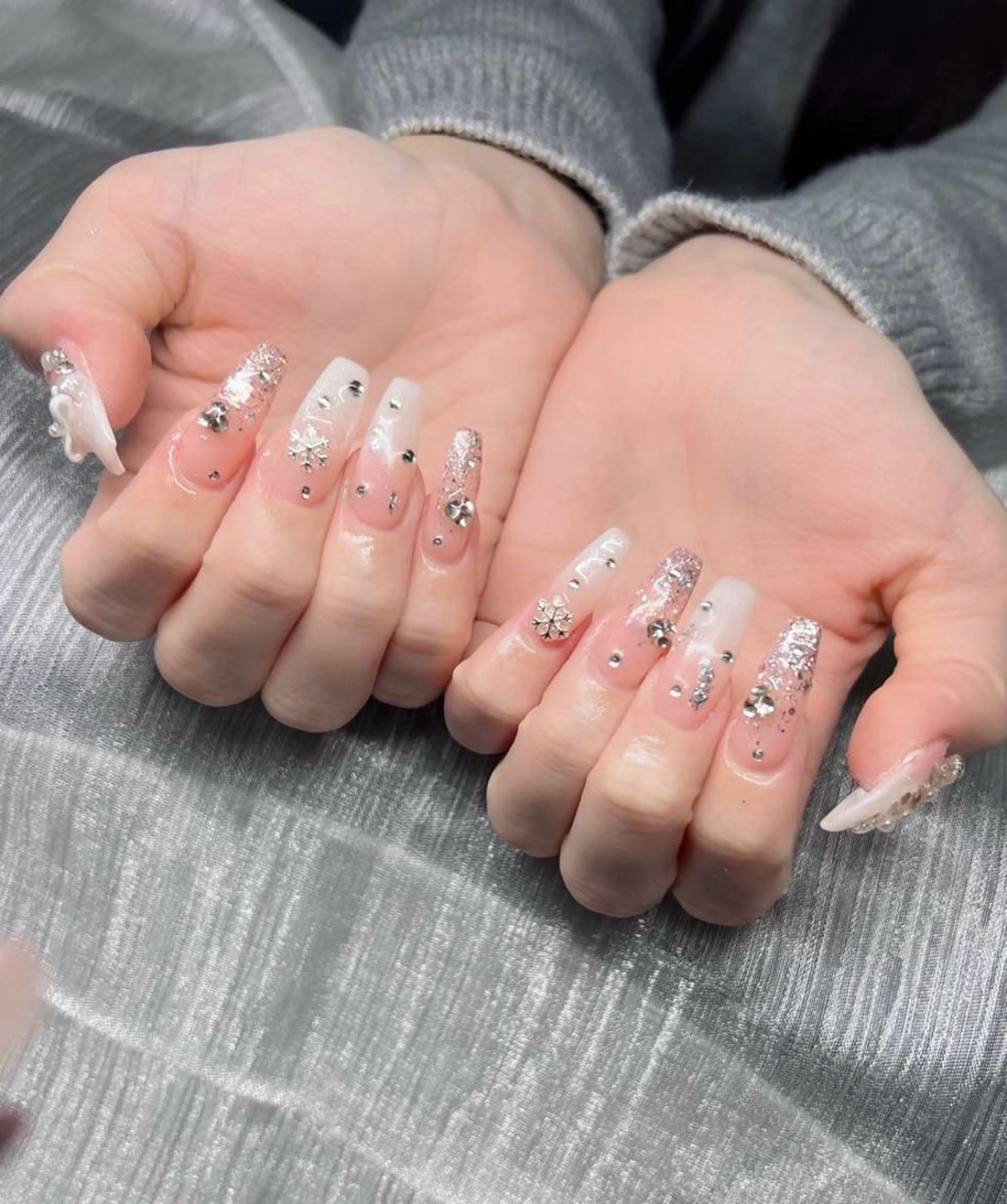 ネイル オーロラネイル チークネイル 長さ出し フットネイル フレンチネイル Lee Nails チップ長さだし専門店のネイルデザイン