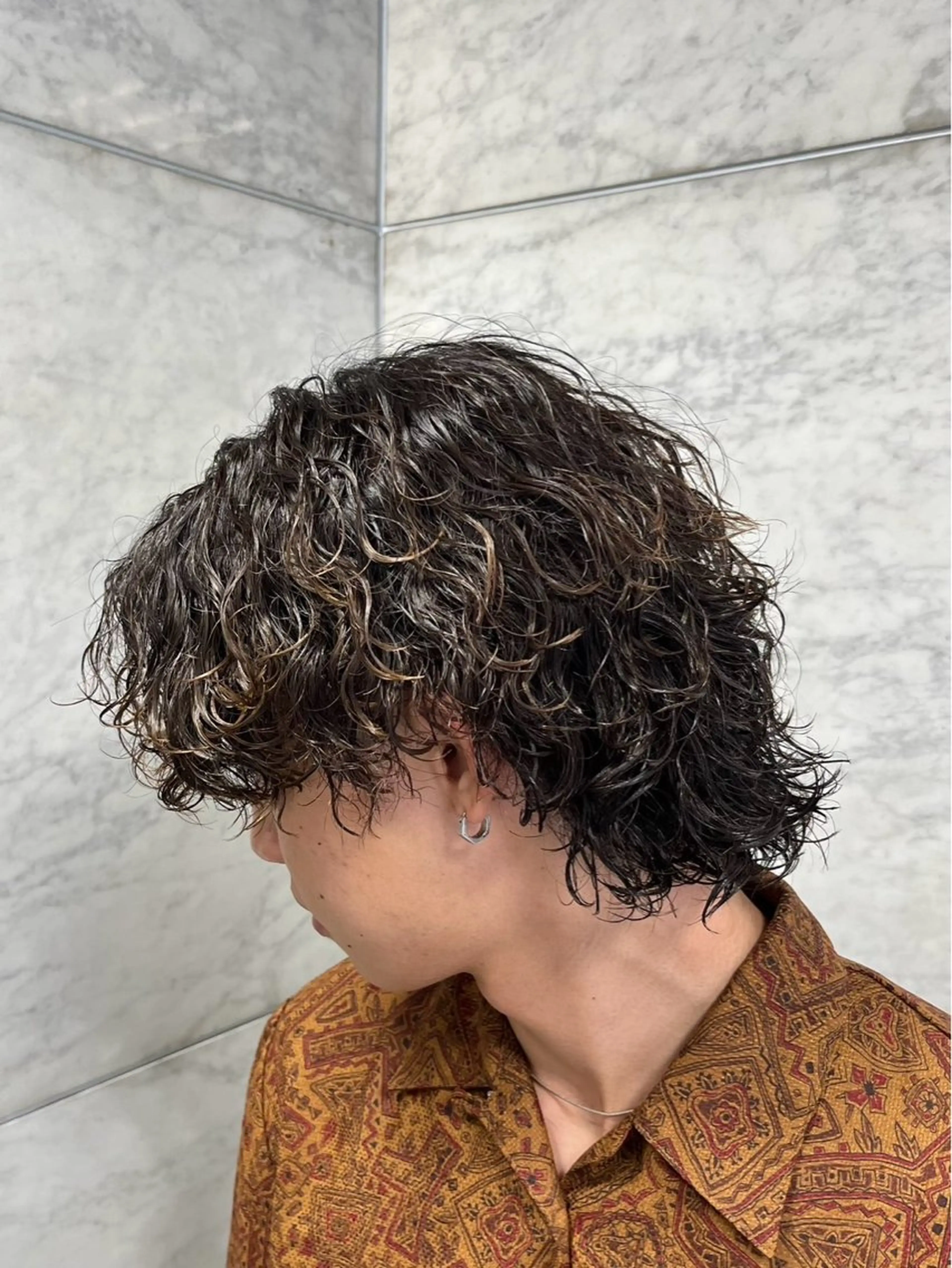 ミディアム カラー パーマ メンズ メンズ/パーマ/ 京都駅/井上光のヘアスタイル