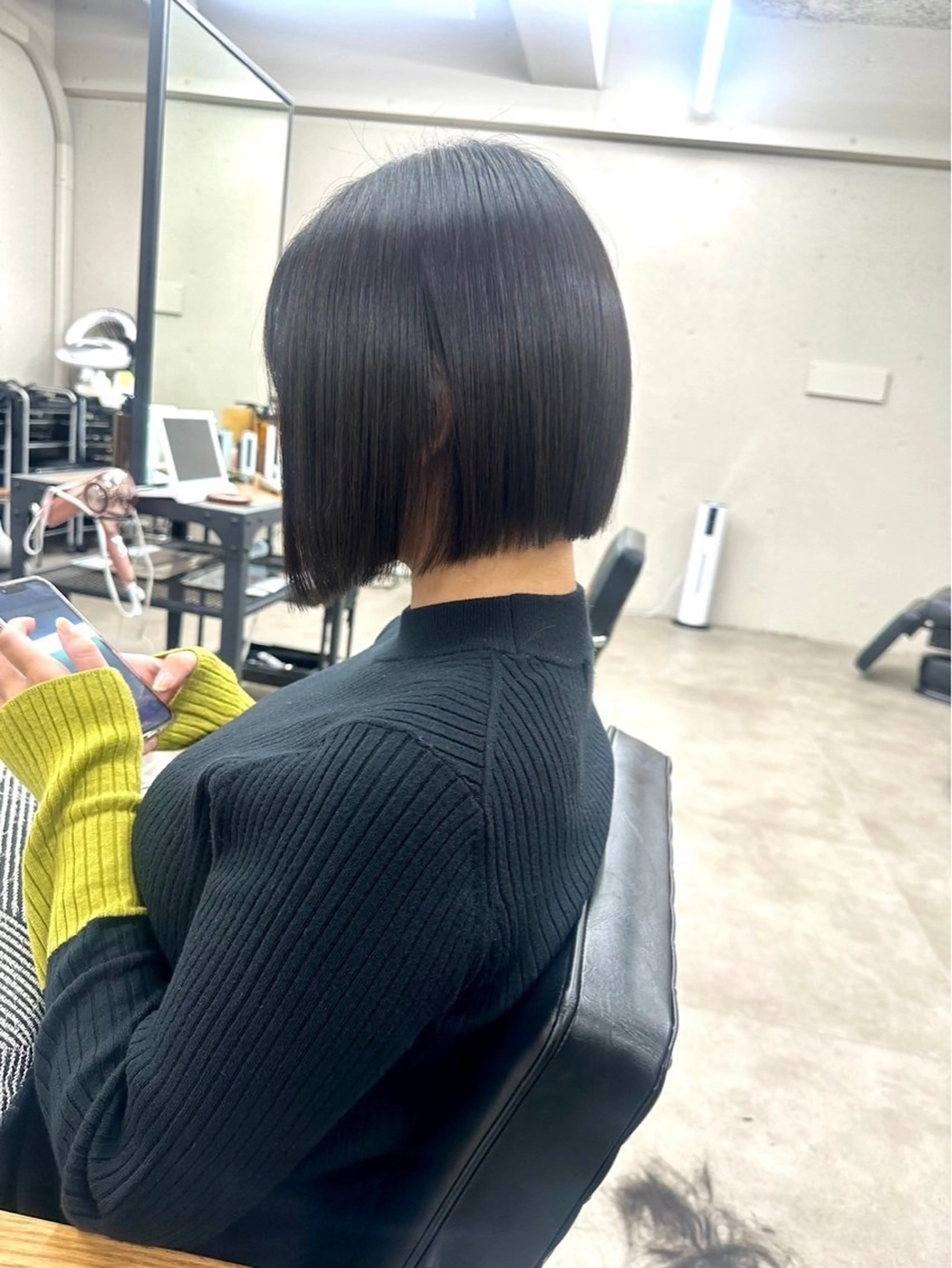 ショート 透明感ダブルカラー/ 諸岡ひばりのヘアスタイル