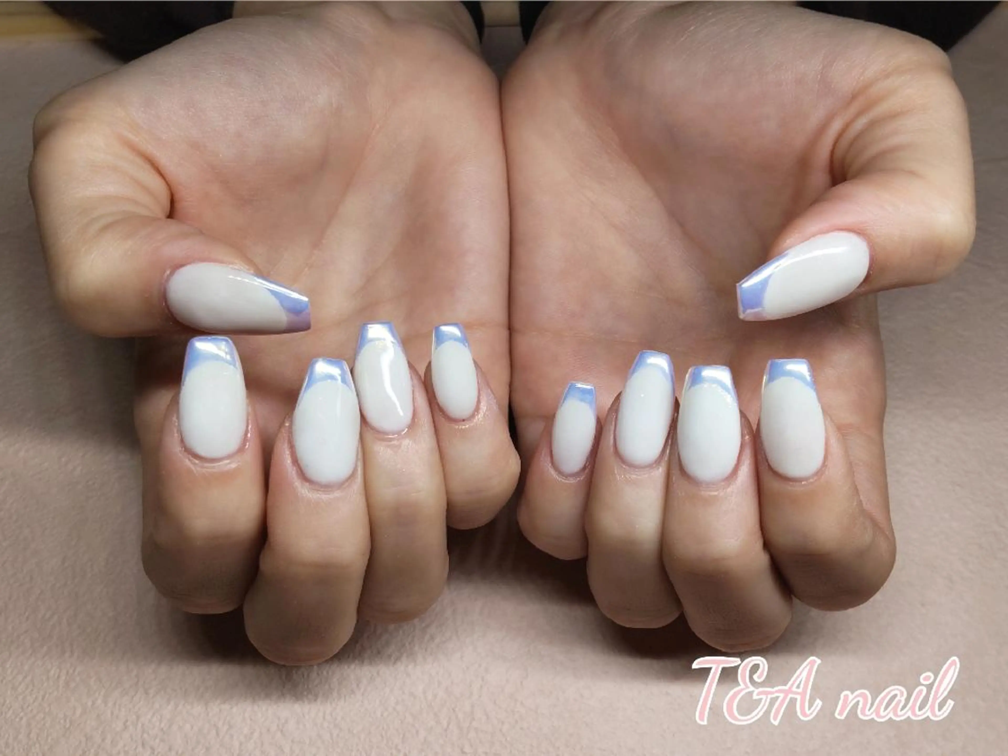 セミロング ネイル オーロラネイル 長さ出し フレンチネイル ジェルネイル ニュアンスネイル ハンドネイル T&A nailのネイルデザイン