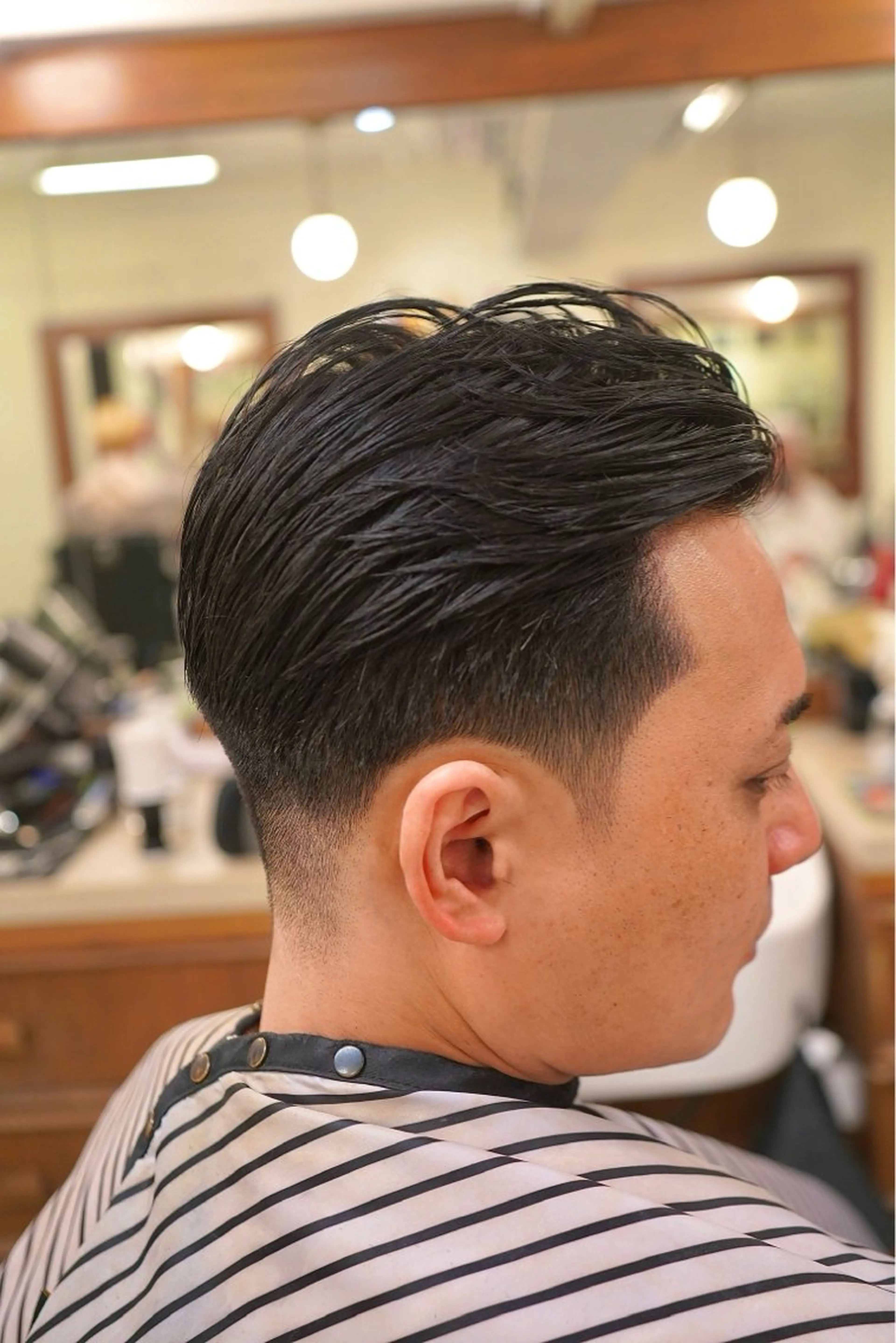 メンズ オールバック フェードカット ヘアーサロンチョップショップ所属・吉祥寺駅 takumiのヘアスタイル