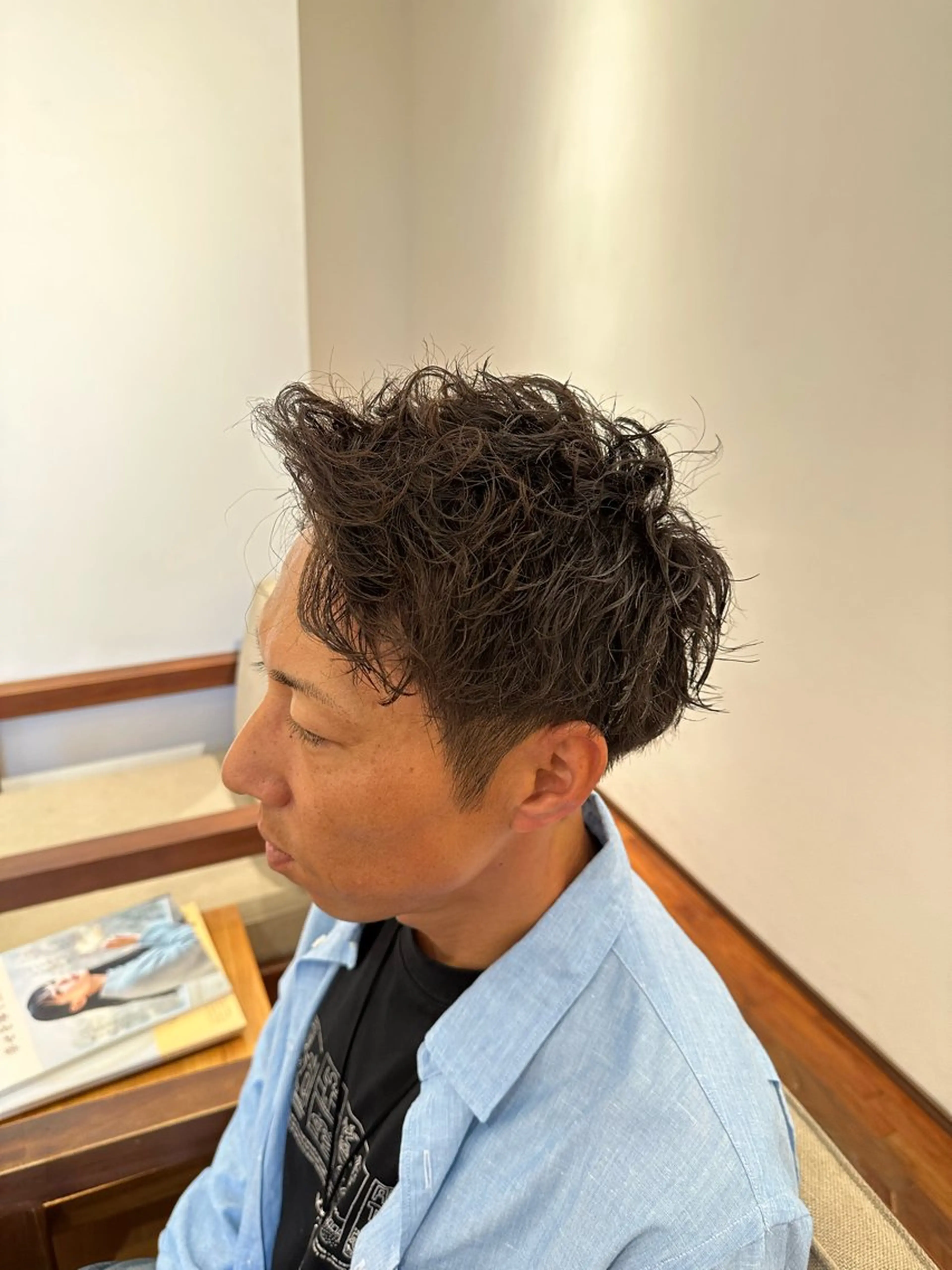 ショート パーマ メンズ メンズパーマ ツイストスパイラルパーマ スパイラルパーマ カット パーマ 鈴木 優斗のヘアスタイル