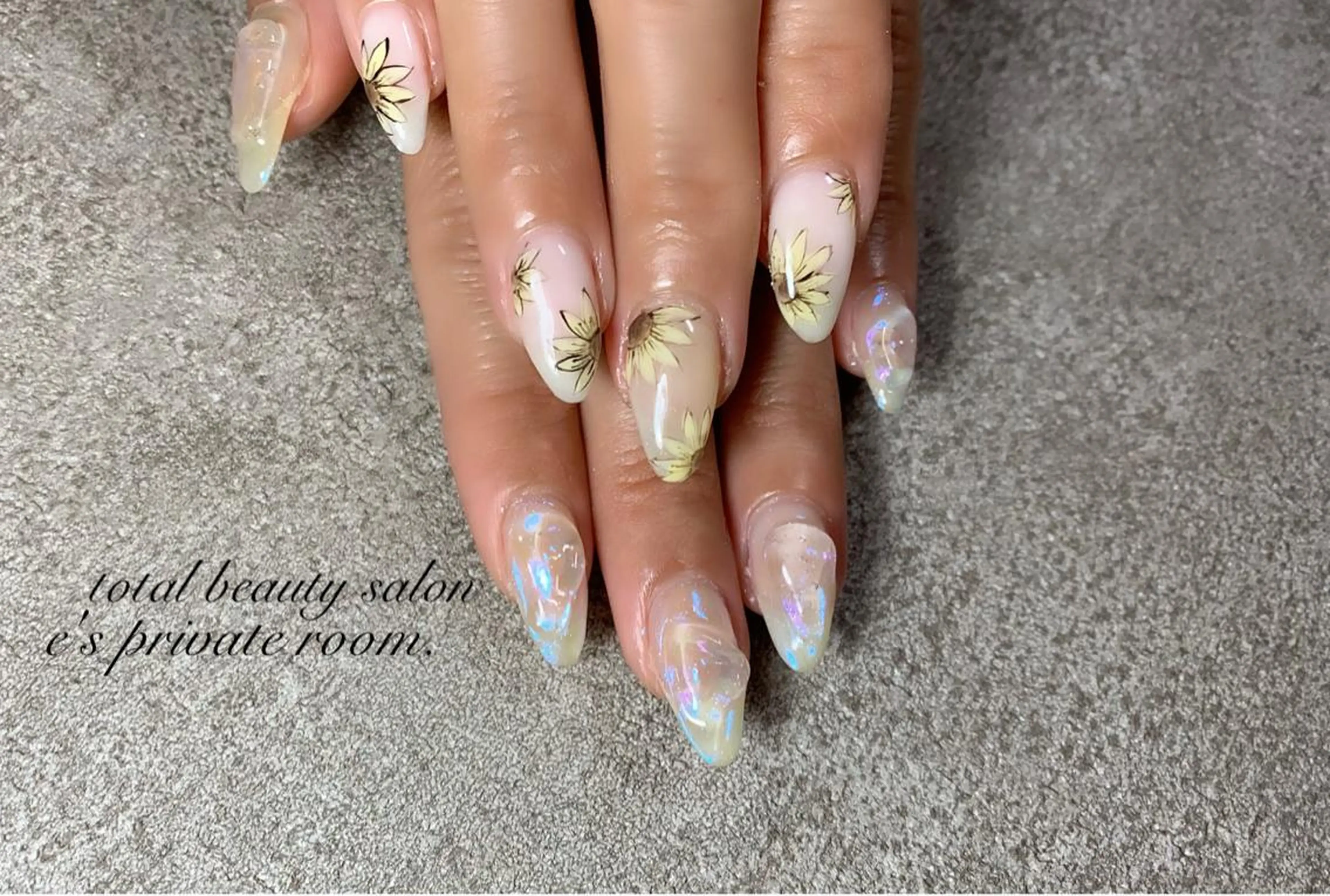 ネイル LAVISH nail salonのネイルデザイン