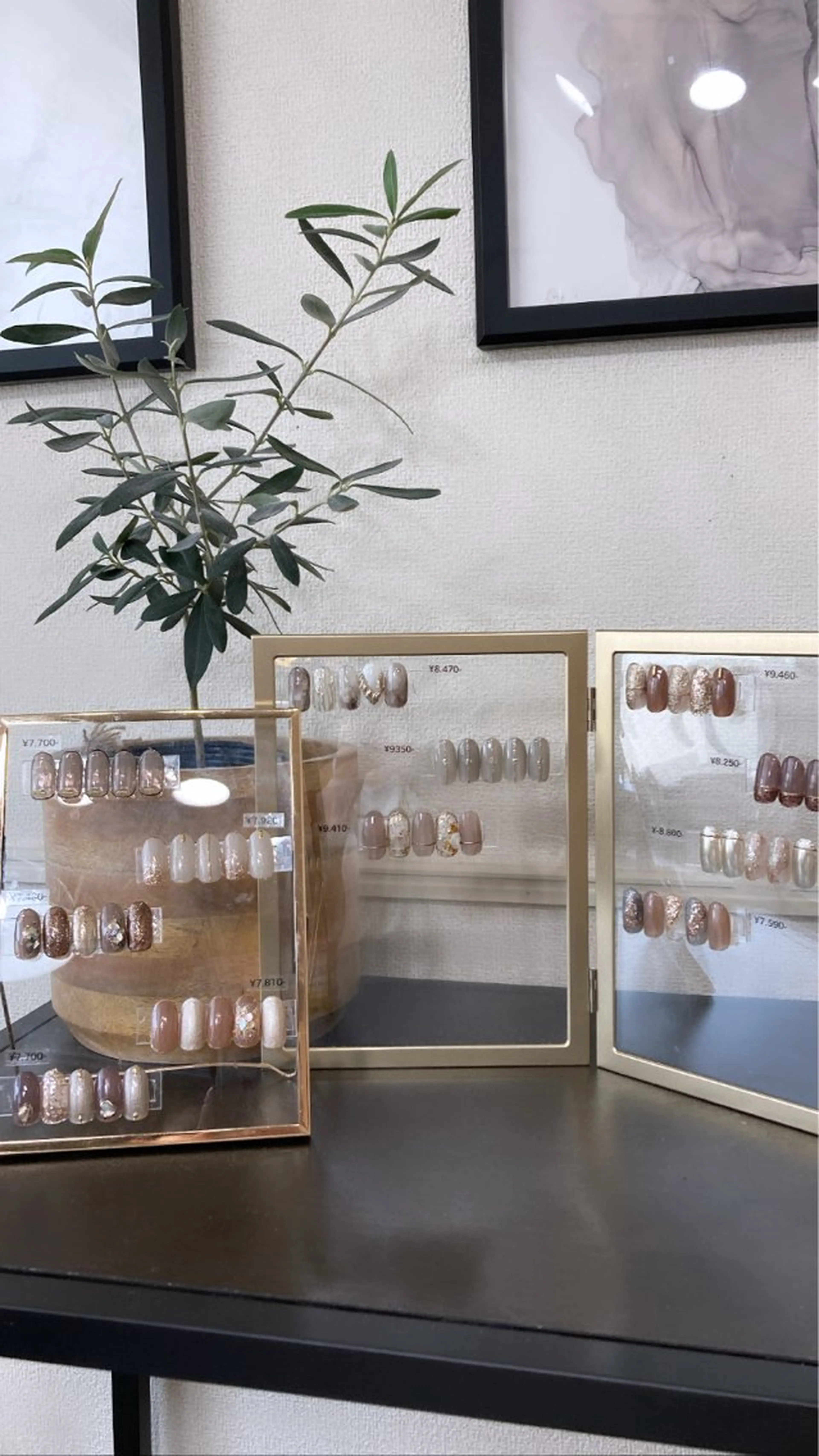 ネイル ニュアンスネイル Legit nail salonのネイルデザイン