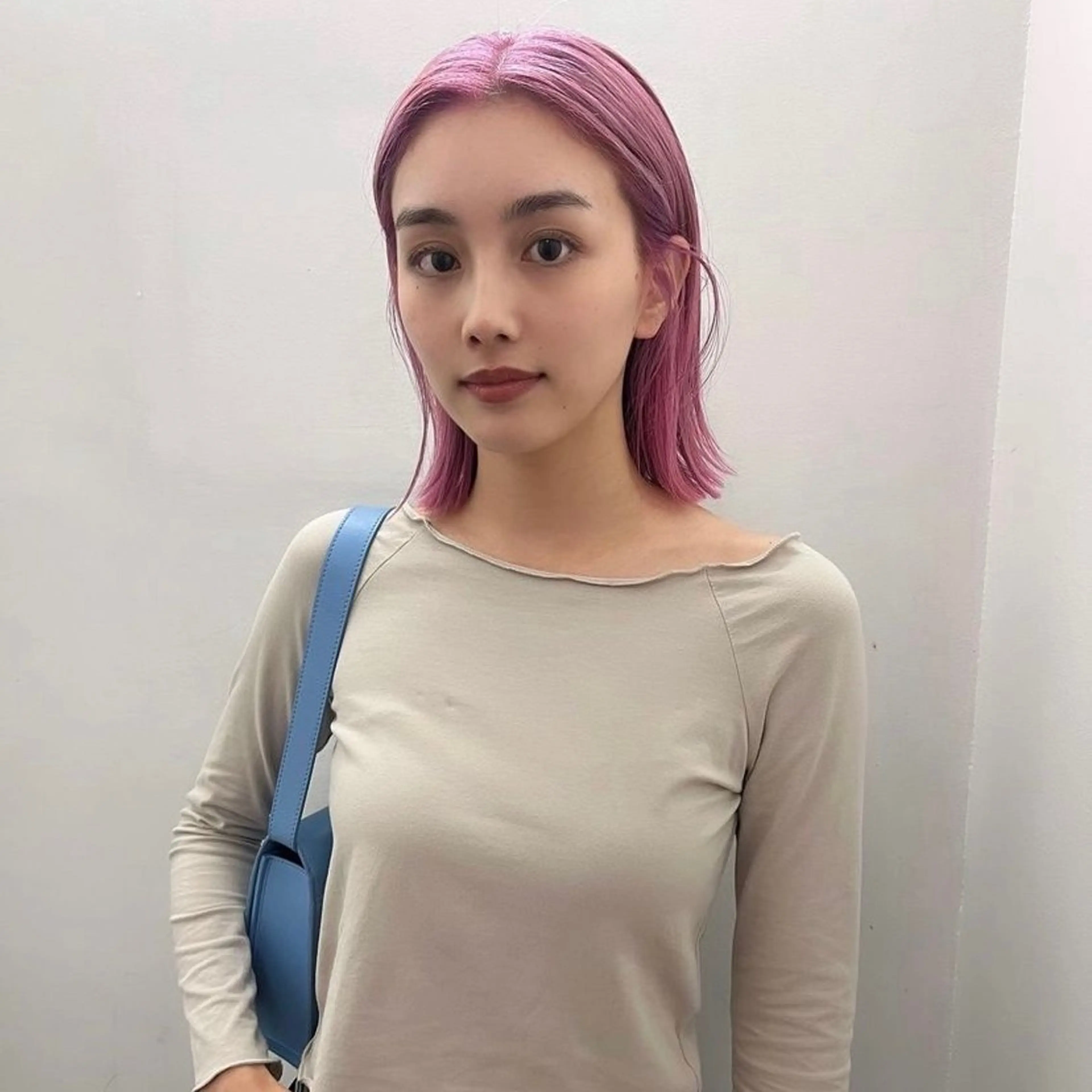 セミロング カラー 大下 心渚 /ブリーチ/艶カラーのヘアスタイル