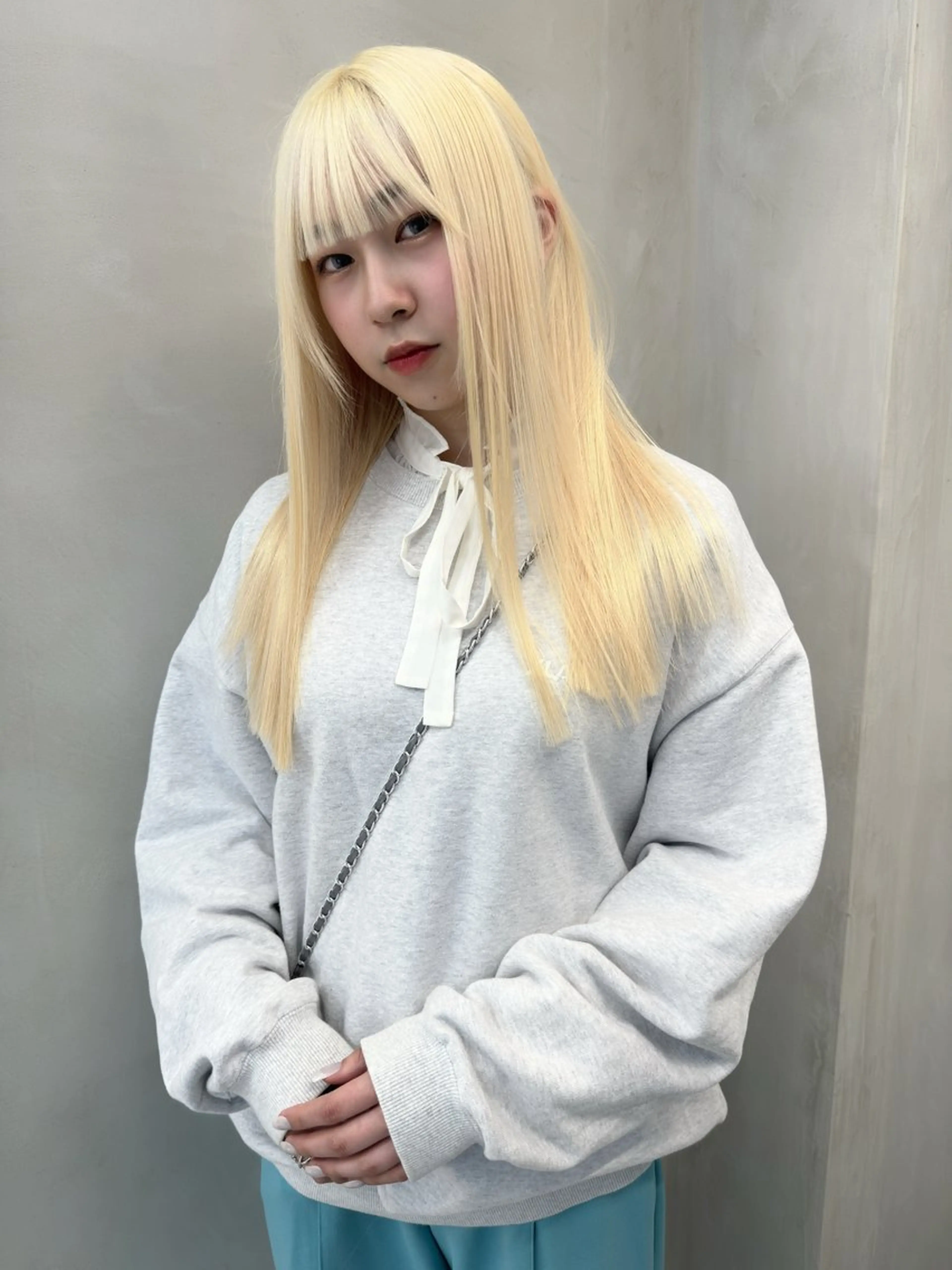 カラー 抜きっぱなしブロンド ブロンド ヘアカラー エフェクトブリーチ /ウルフ/クワさんのヘアスタイル