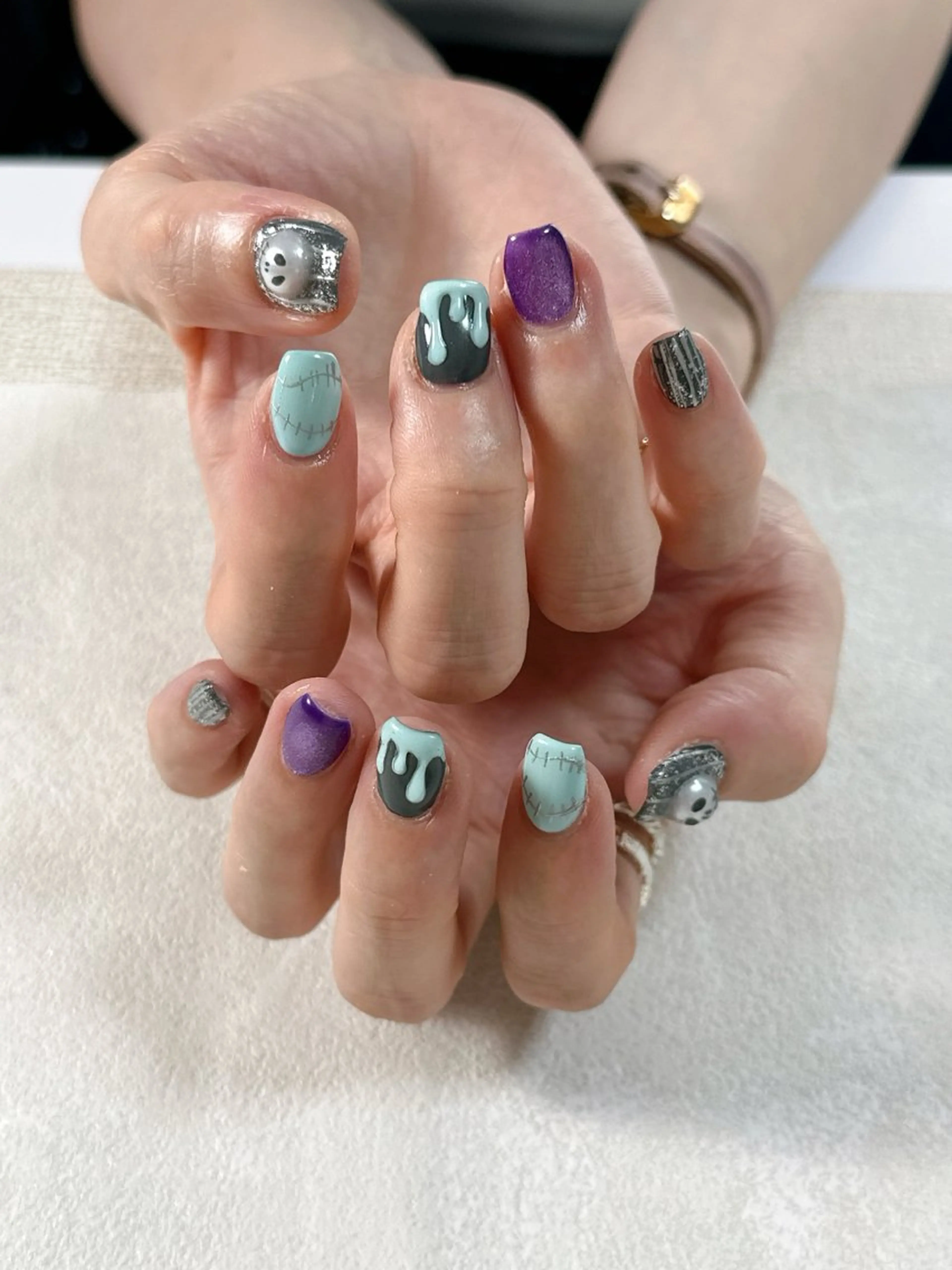 ネイル オーロラネイル ブルー フットネイル フレンチネイル ジェルネイル kiki nail たまプラーザのネイルデザイン