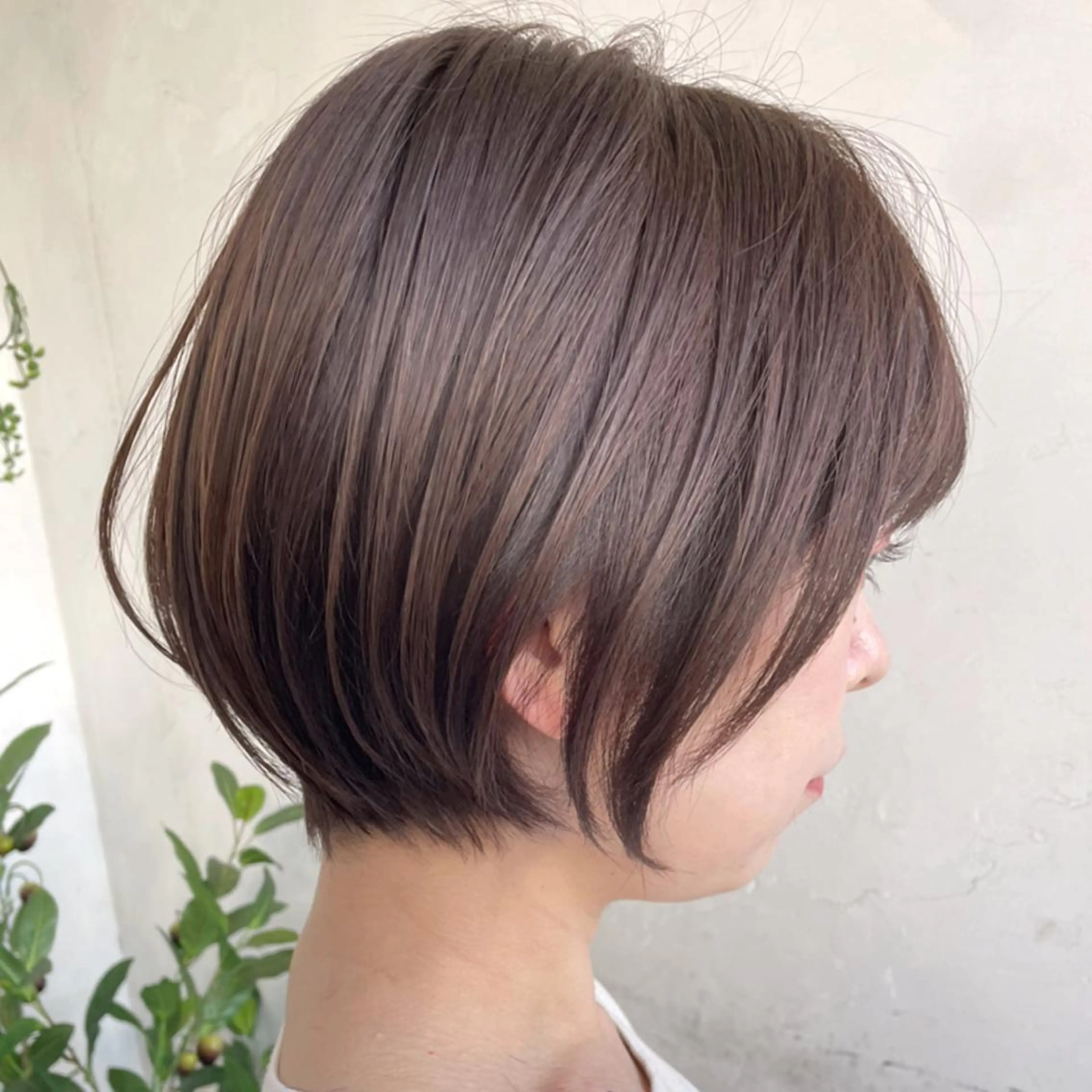 ショート カラー ショートボブ ハンサムショート 丸みショート デザインカラー ハイライトカラー 京都大人女性ショート 徒歩1分/秋山のヘアスタイル