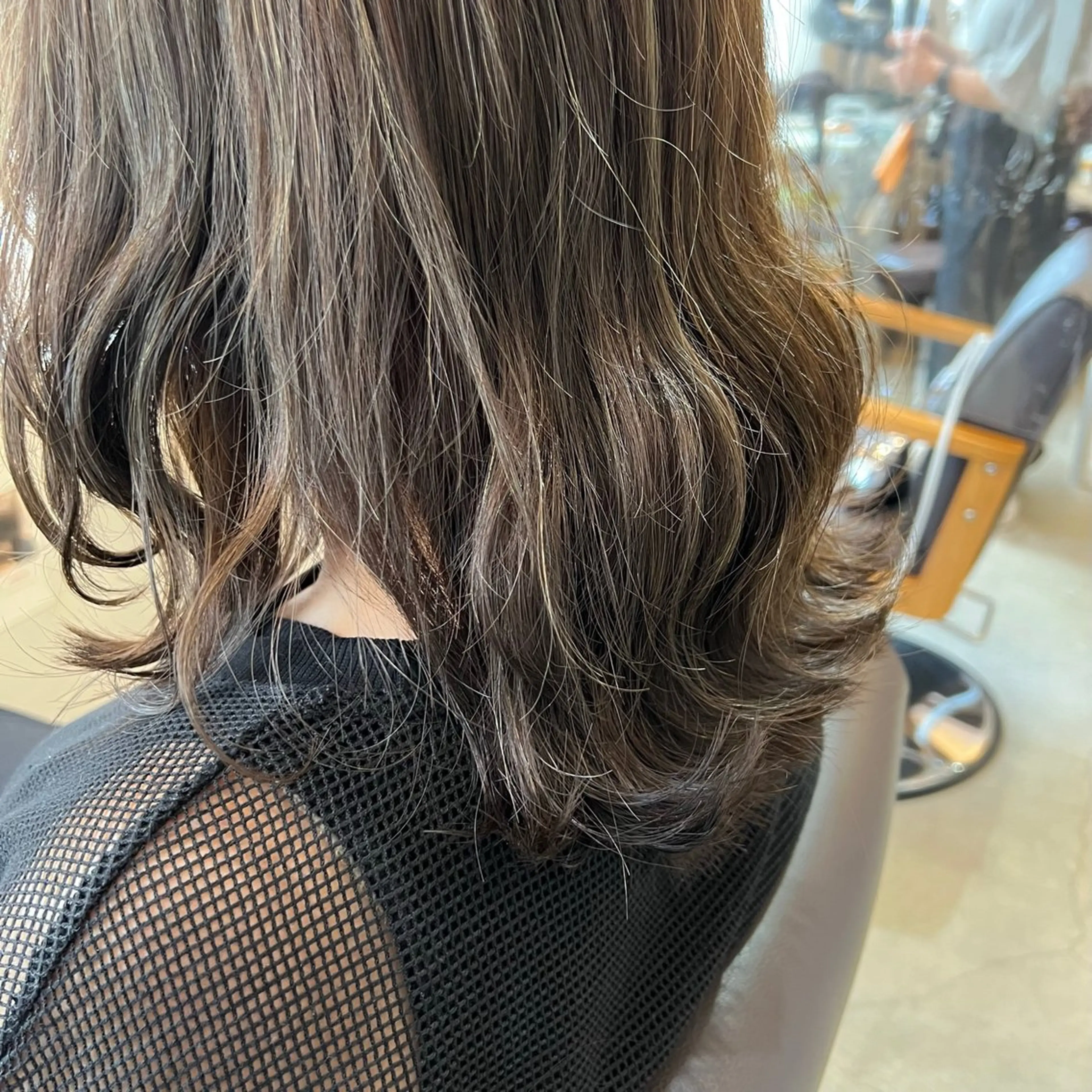 ミディアム 顔周りデザイン/ ママ美容師/濱ほのかのヘアスタイル