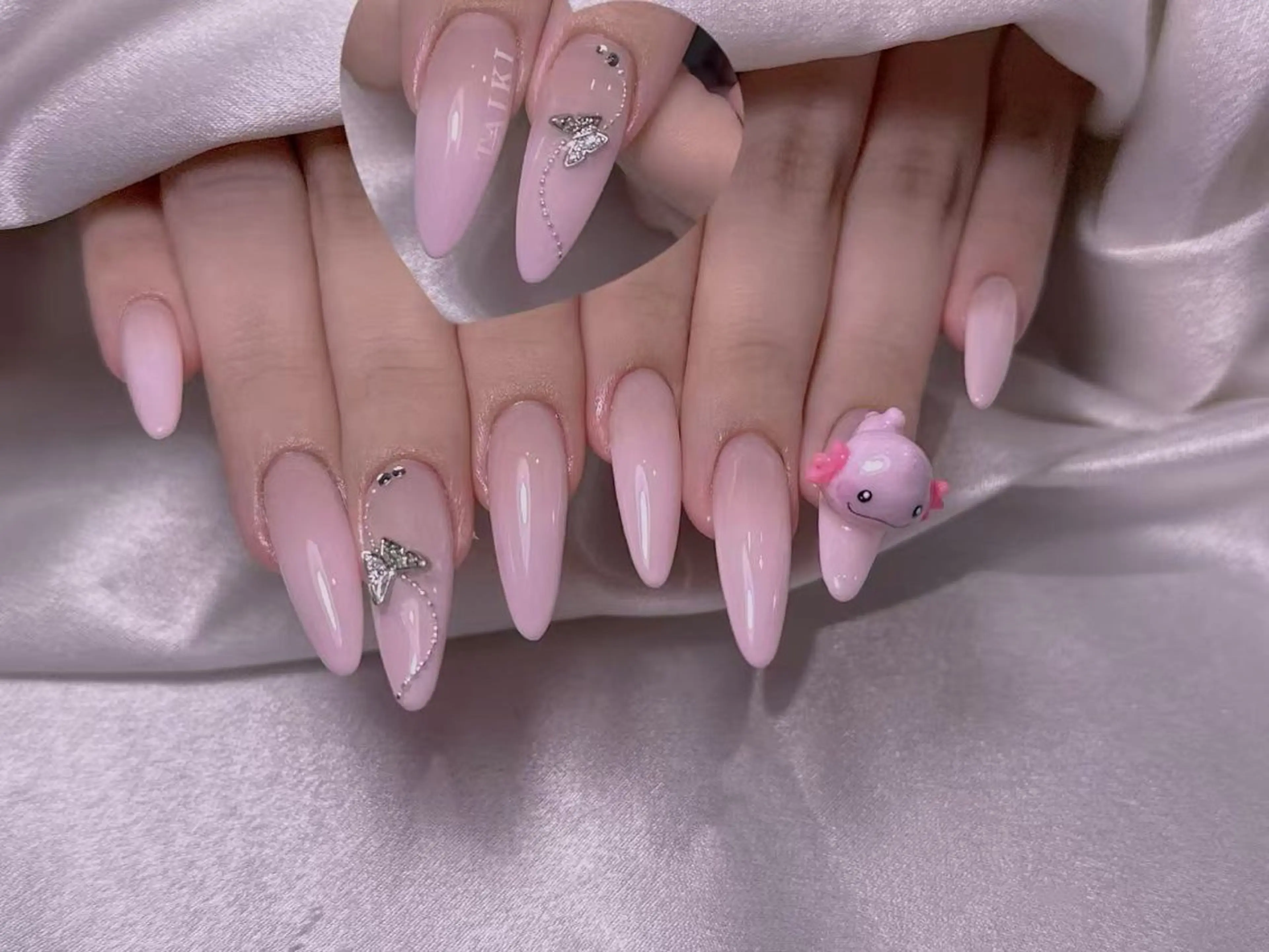 ネイル M2ネイルサロン【長さ出し&フィルイン導入店】所属・長さ出し専門店 RIRIのネイルデザイン