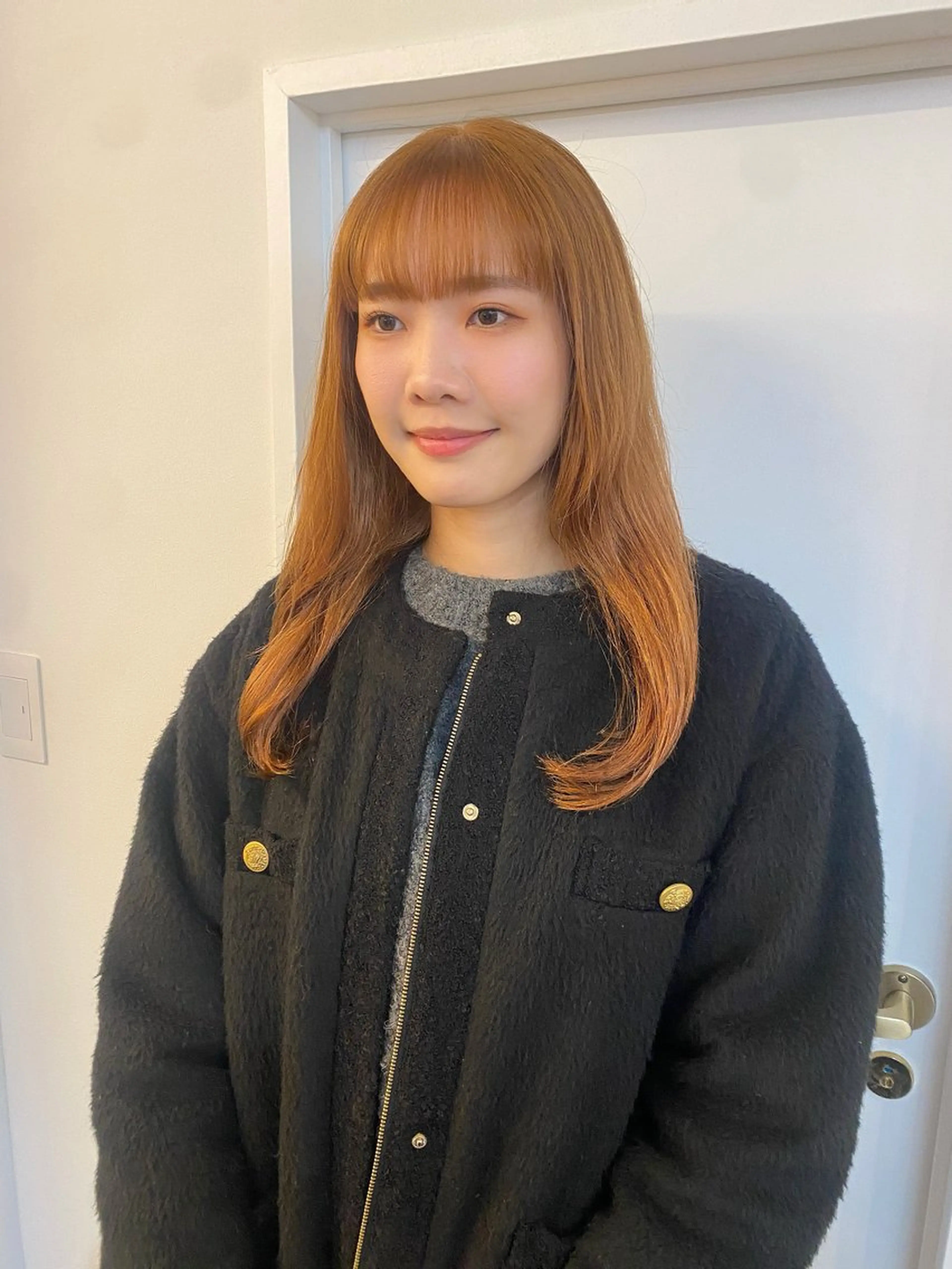 カラー ベージュカラー ブリーチ ダブルカラー ブリーチなしカラー 綾香 /透明感カラーのヘアスタイル