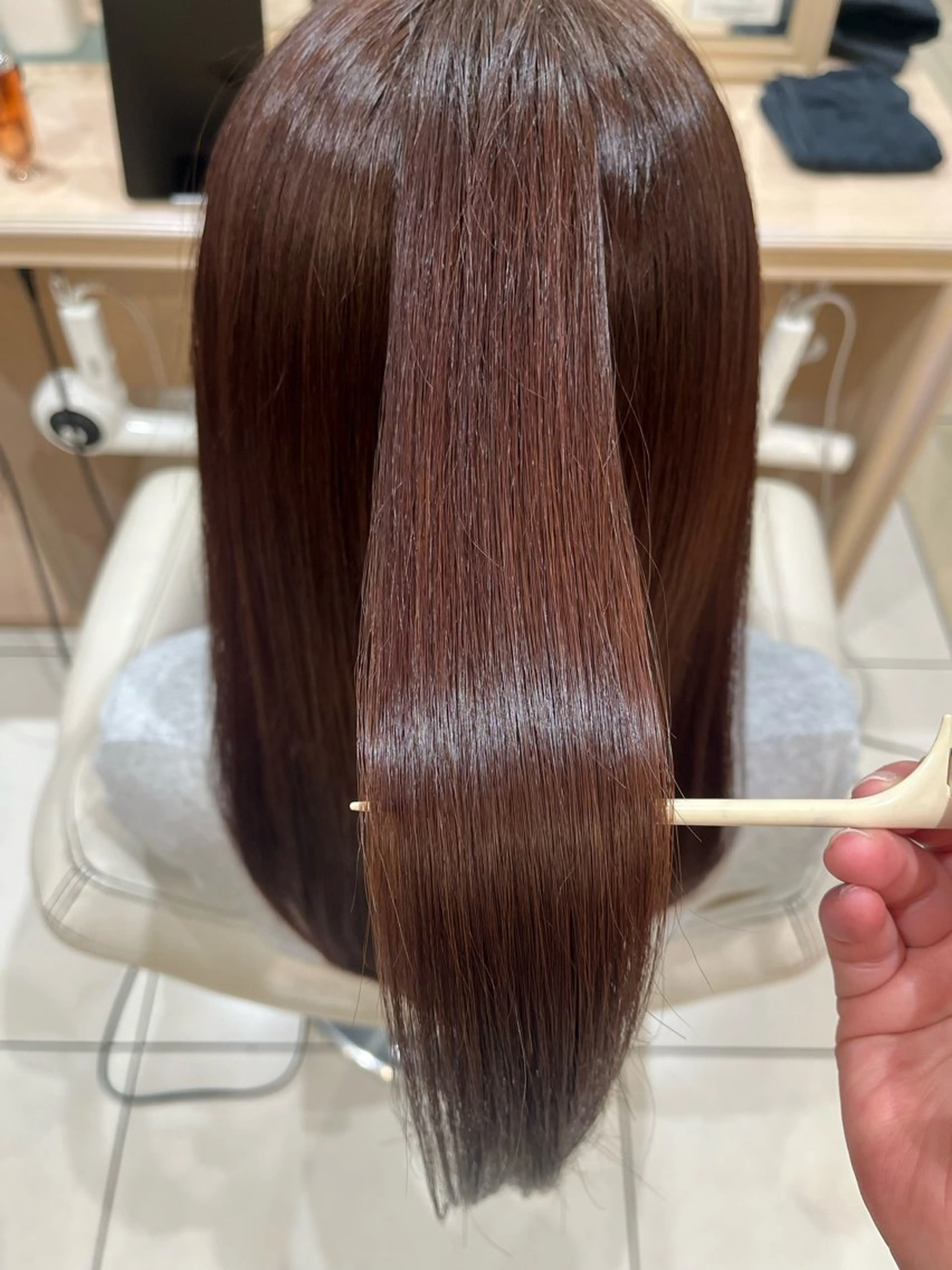 ロング カット ヘアカラー 森 瑠海のヘアスタイル