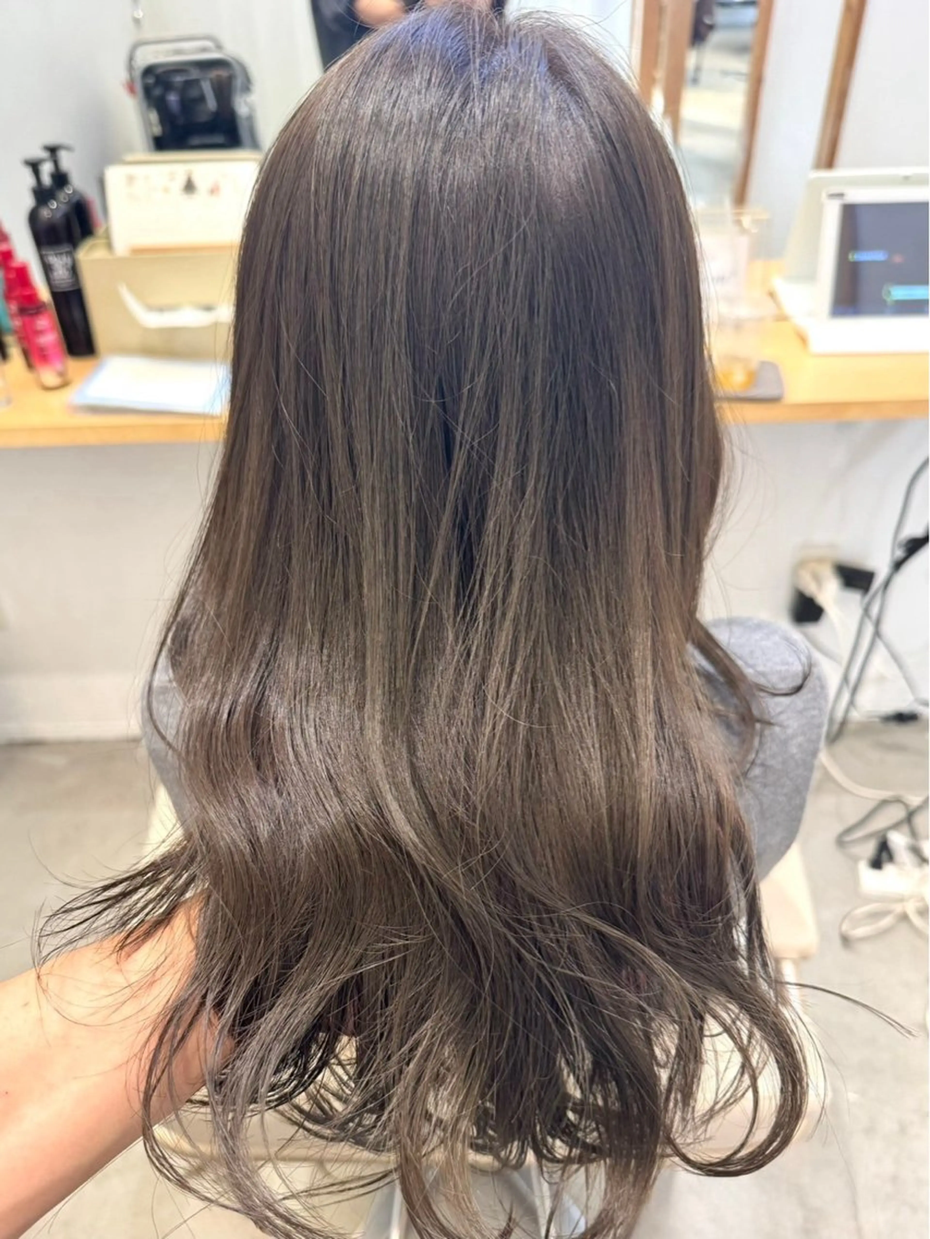 ロング カラー ヘアアレンジ 透明感カラー 森山 遥葵のヘアスタイル