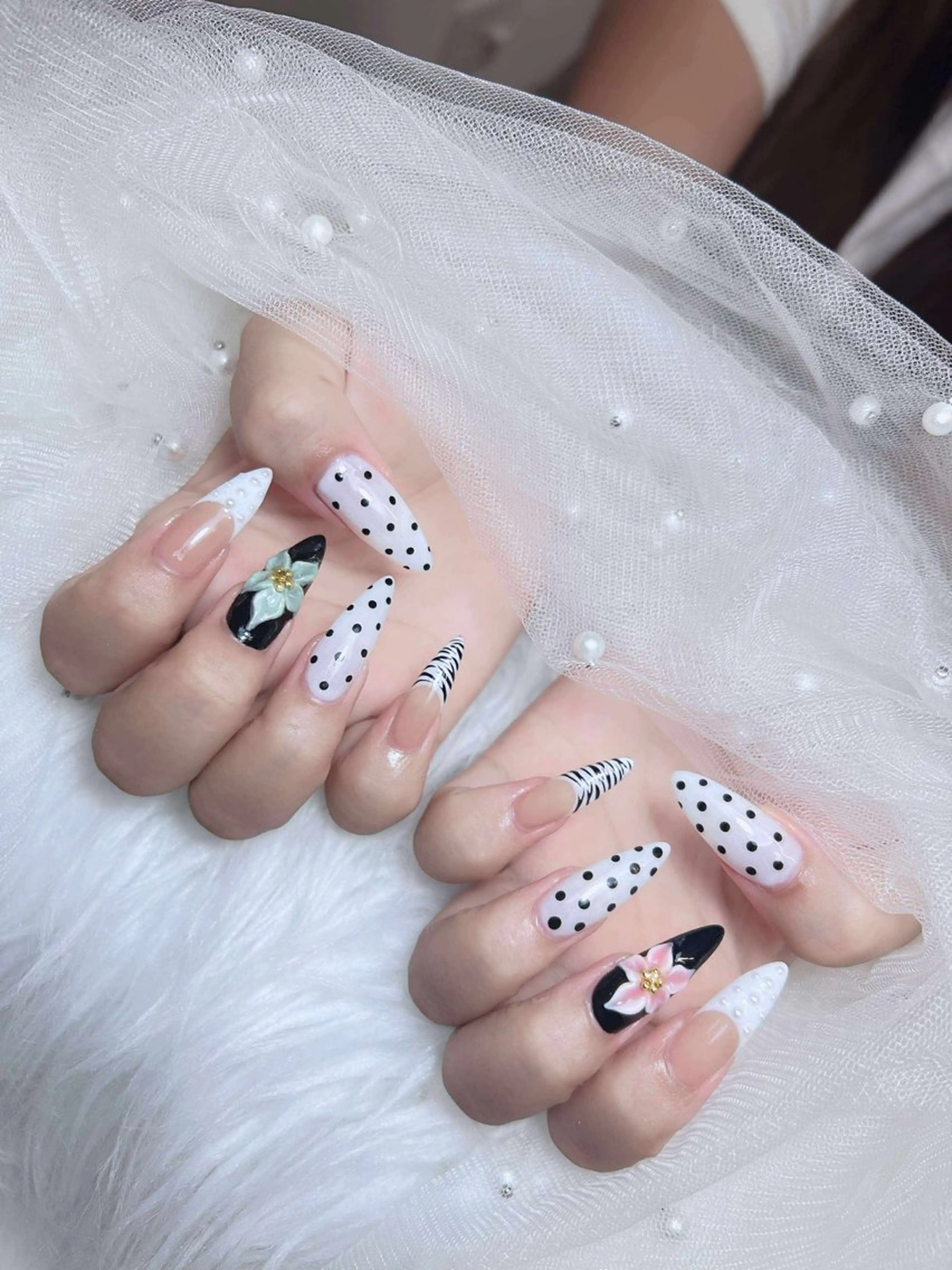 ネイル オーロラネイル チークネイル フットネイル フレンチネイル 韓国ネイル ハンドネイル Lumi Nailのネイルデザイン