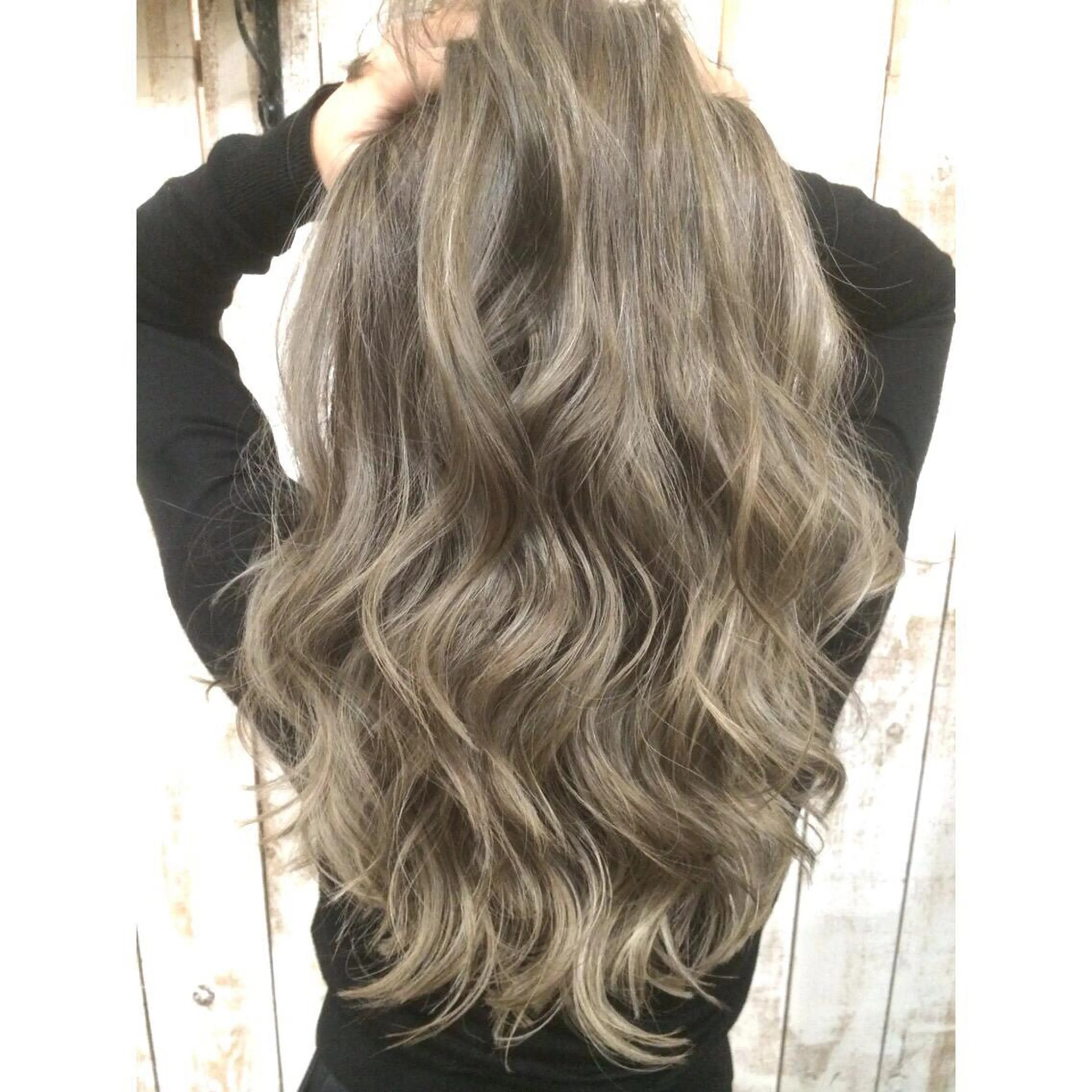 ロング カラー ベージュカラー ハイライトカラー 3Dハイライト ハイライト ヘアカラー トリートメント 井上 一平のヘアスタイル